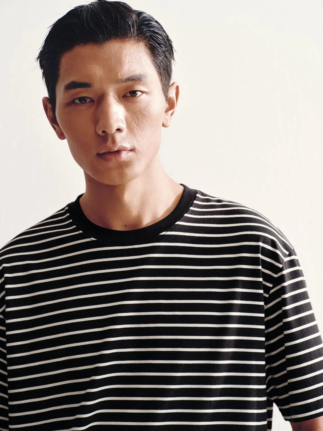 7687-crew-neck-cotton-blend-contrast-striped-t-shirt-11.webp Crew Neck Cotton Blend Contrast Striped T Shirt
