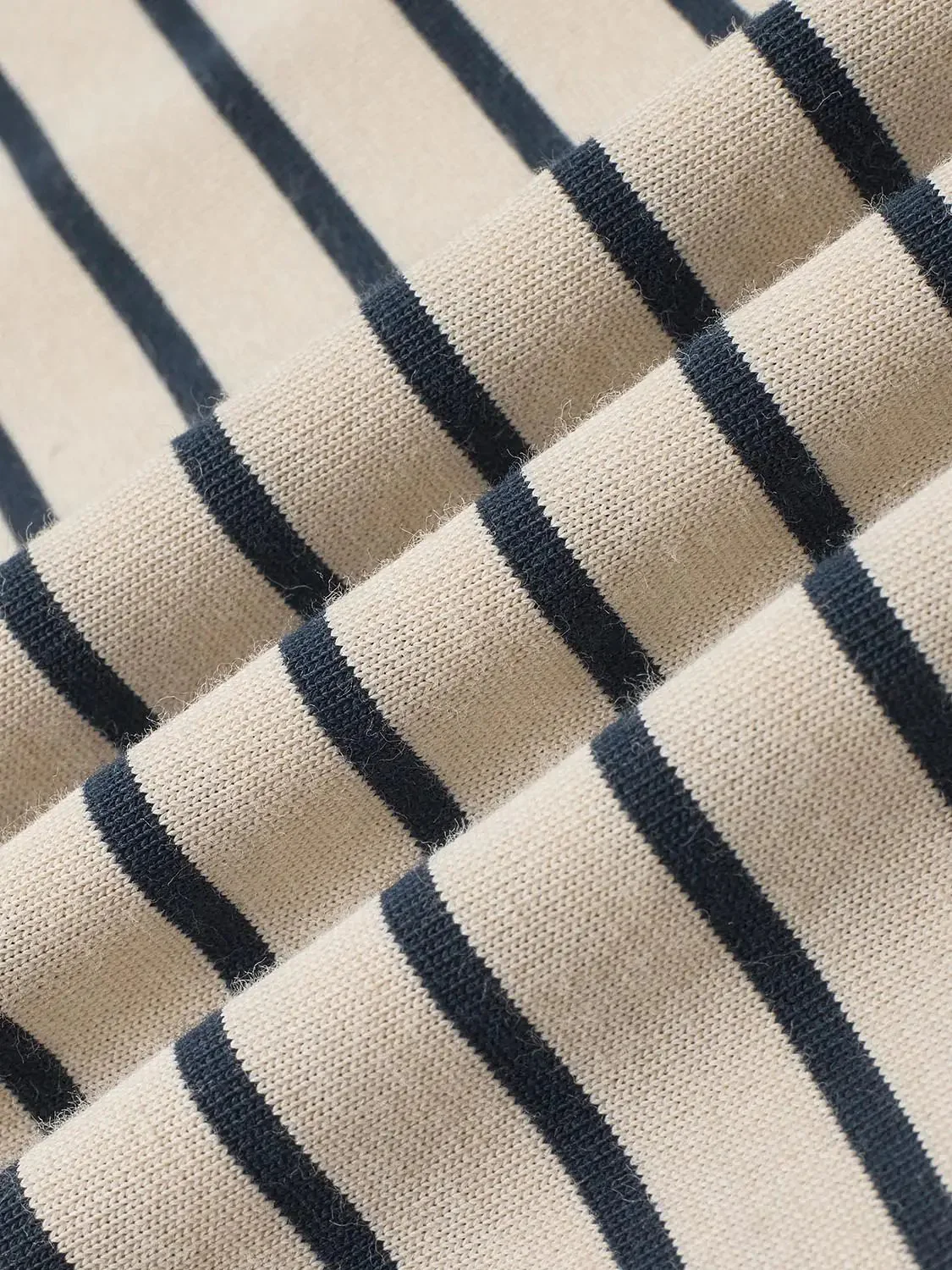 7687-crew-neck-cotton-blend-contrast-striped-t-shirt-8.webp Crew Neck Cotton Blend Contrast Striped T Shirt