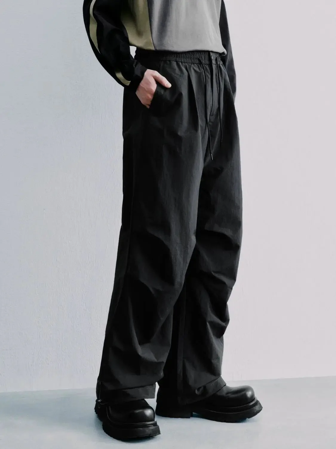 7736-ruched-wide-leg-cargo-pants-3.webp Ruched Wide Leg Cargo Pants