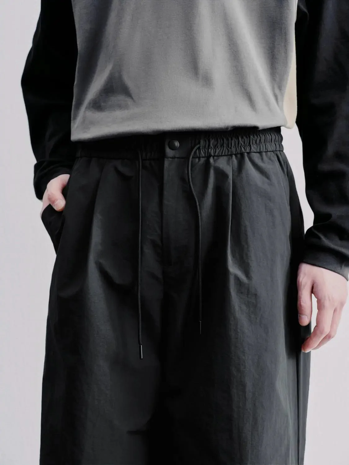7736-ruched-wide-leg-cargo-pants-5.webp Ruched Wide Leg Cargo Pants