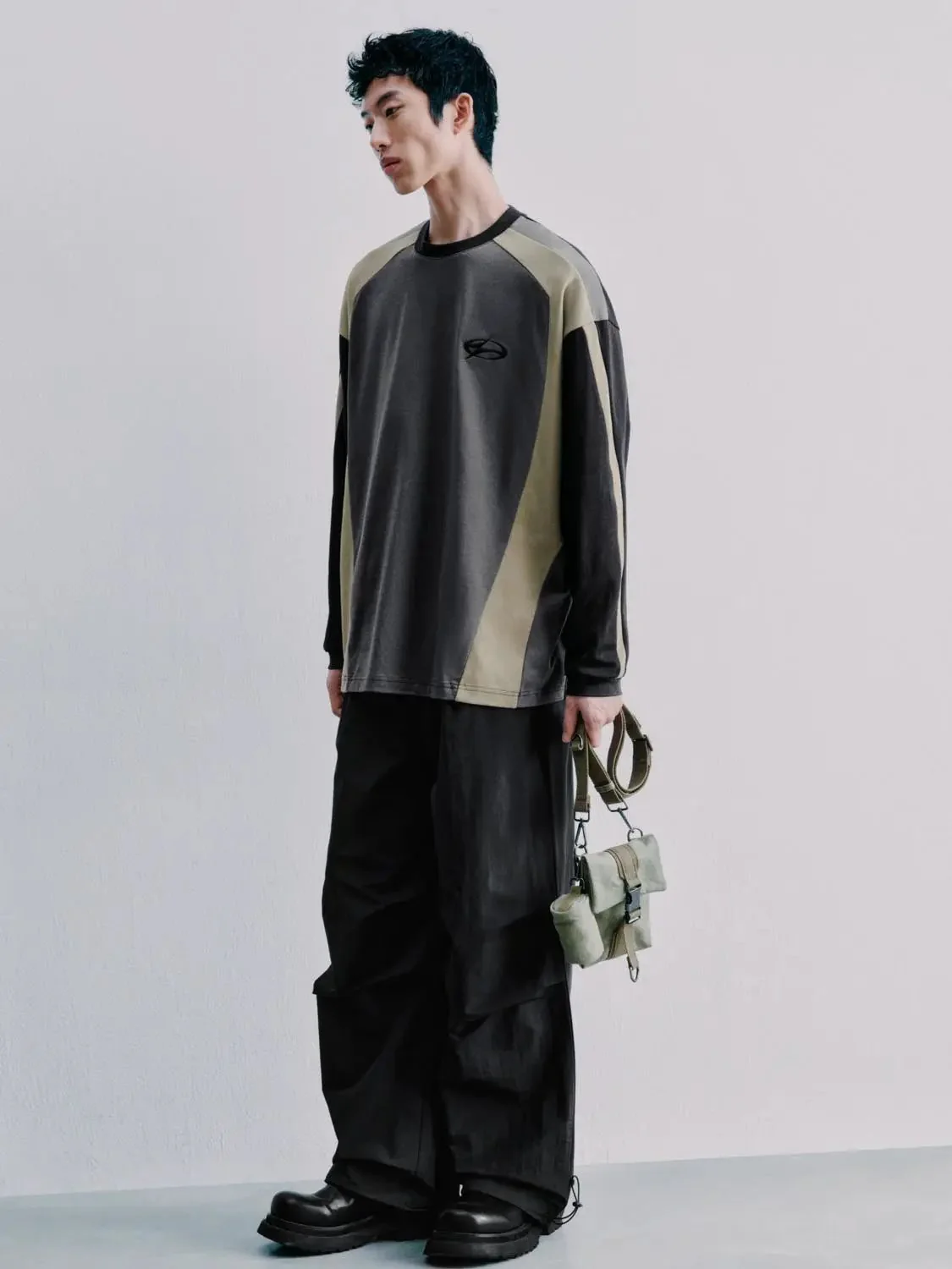 7736-ruched-wide-leg-cargo-pants-6.webp Ruched Wide Leg Cargo Pants