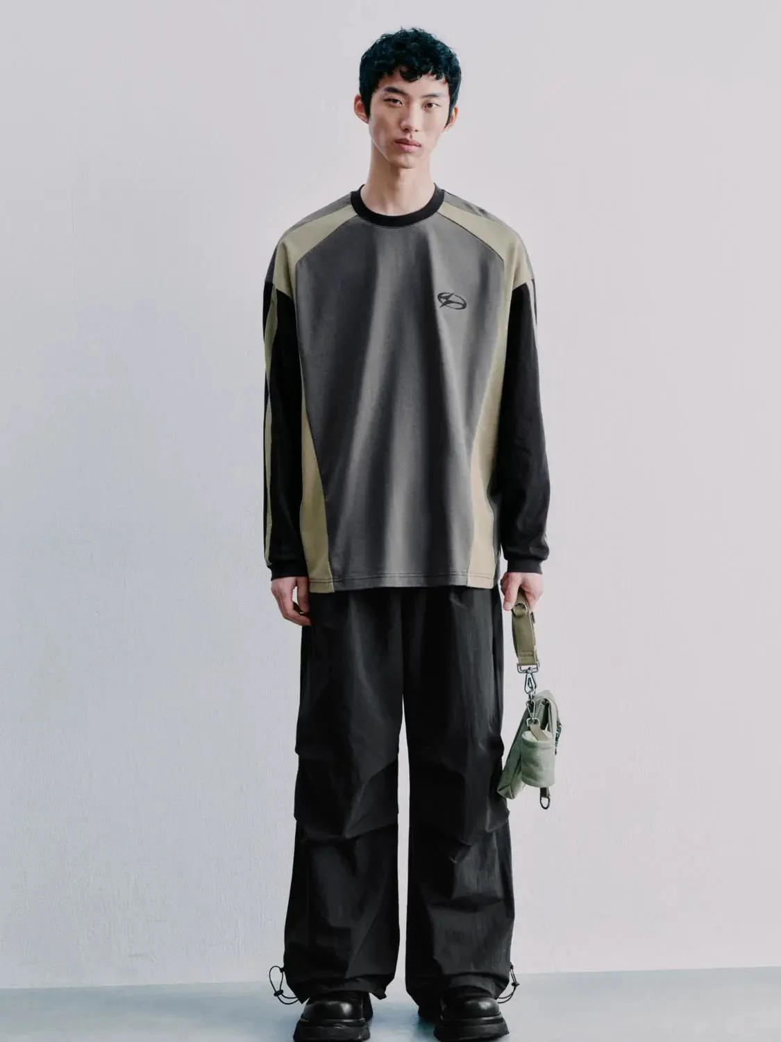 7736-ruched-wide-leg-cargo-pants-7.webp Ruched Wide Leg Cargo Pants