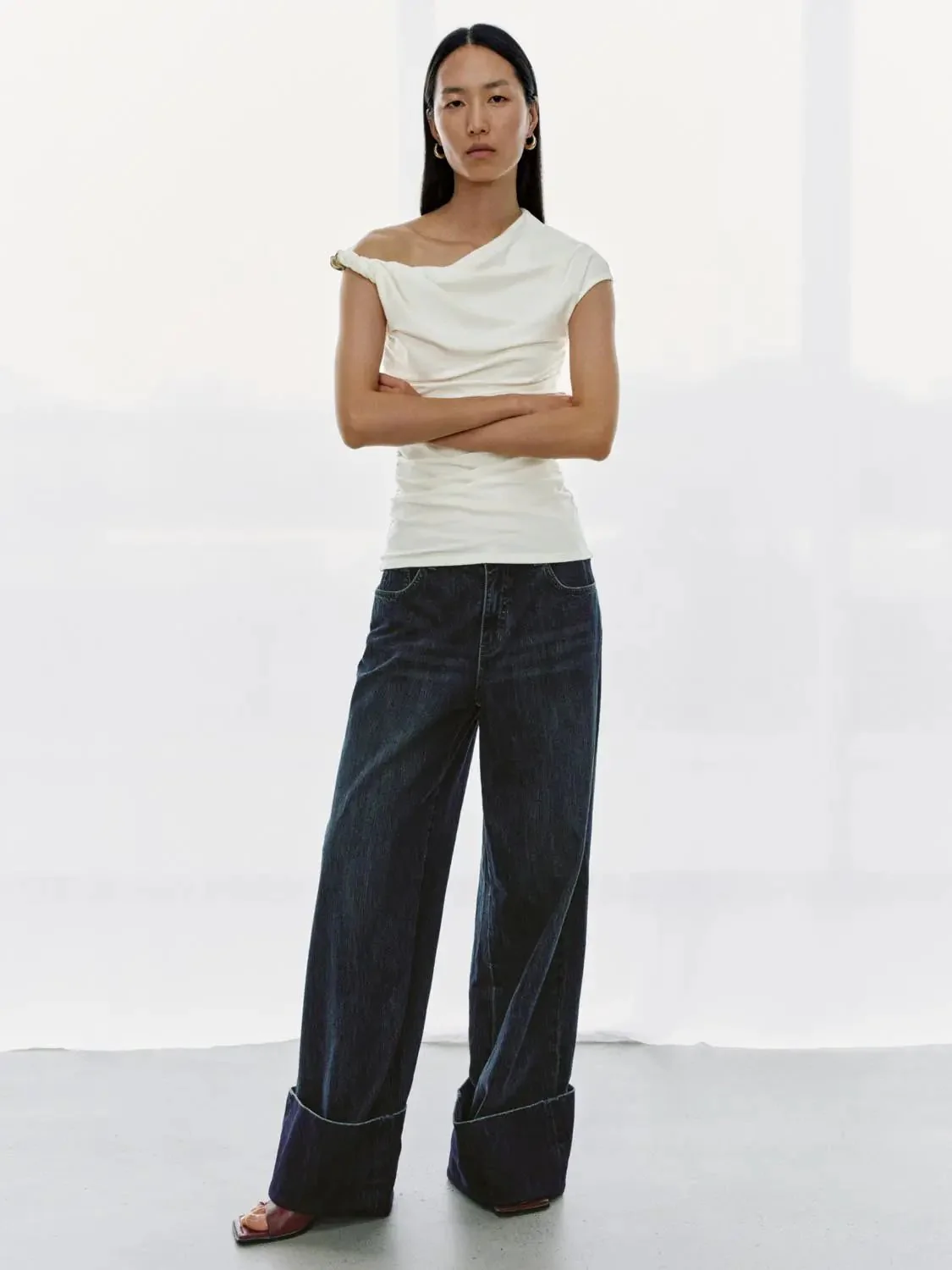 775-one-shoulder-ruched-viscose-cotton-blend-top-5.webp One Shoulder Ruched Viscose Cotton Blend Top