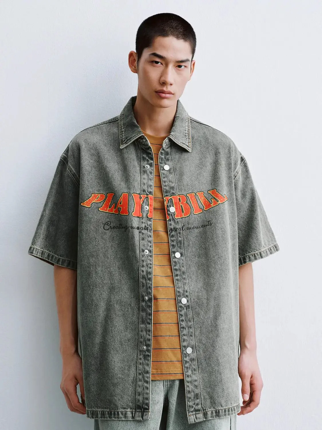 7802-printed-short-sleeve-denim-shirts-9.webp Printed Short Sleeve Denim Shirts