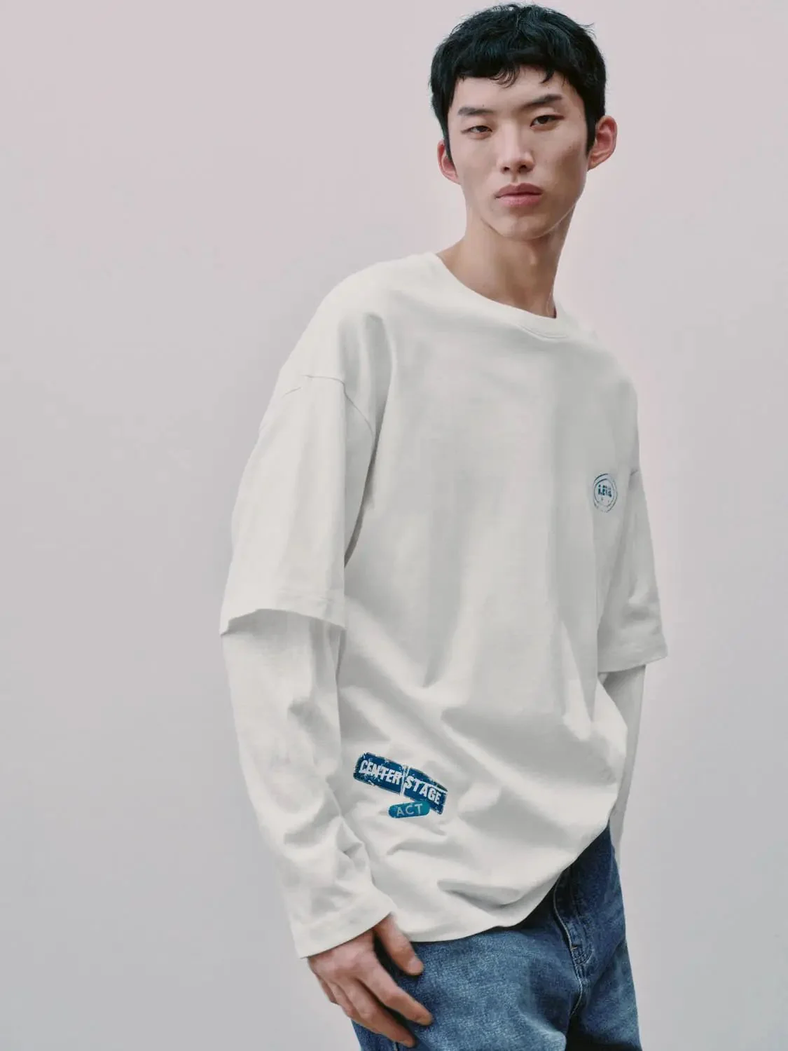 7859-cotton-graphic-print-chest-logo-crew-neck-t-shirt-2.webp Cotton Graphic Print Chest Logo Crew Neck T Shirt