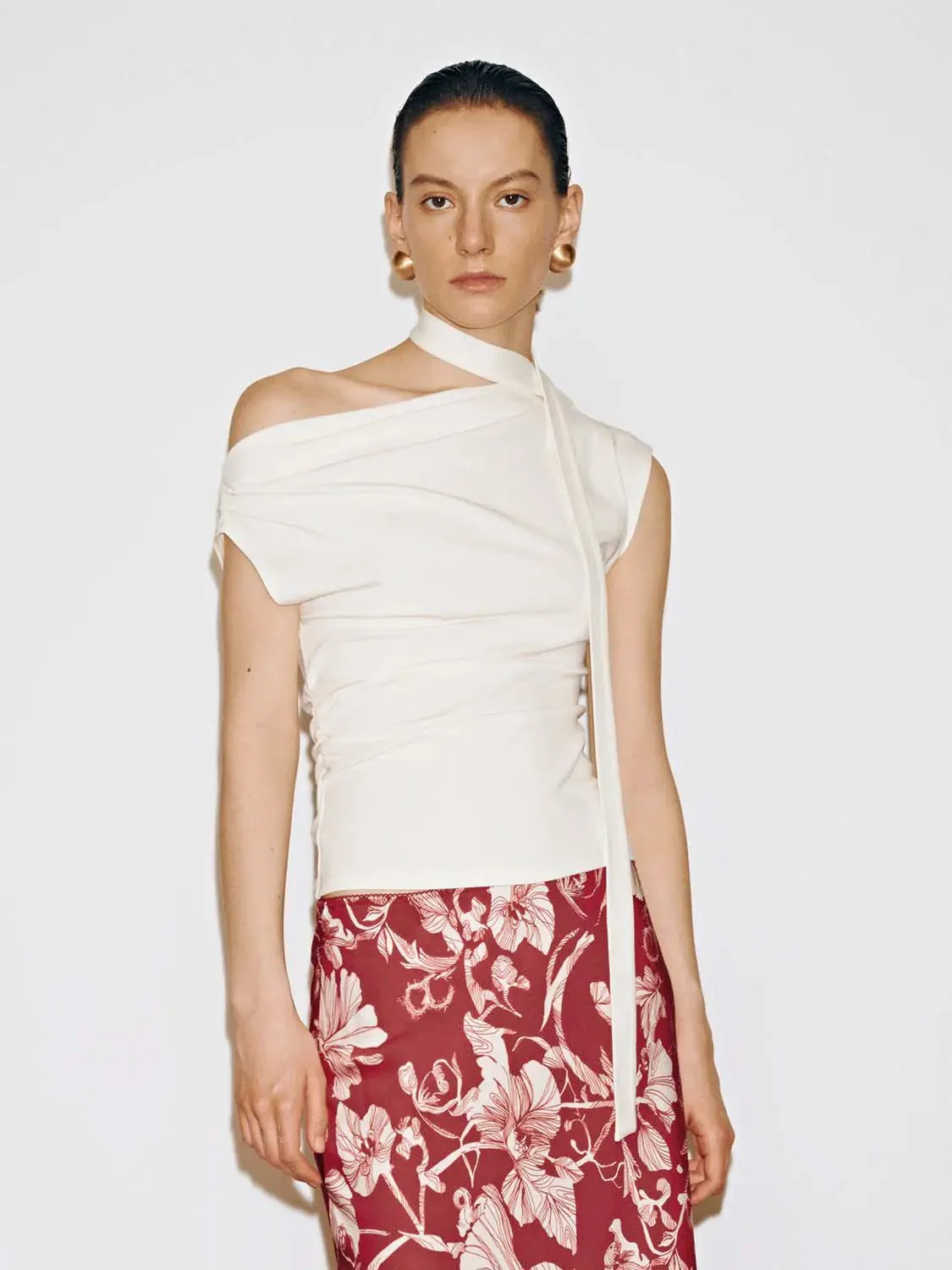 787-viscose-cotton-blend-scarf-neck-one-shoulder-ruched-top-9.webp Viscose Cotton Blend Scarf Neck One Shoulder Ruched Top