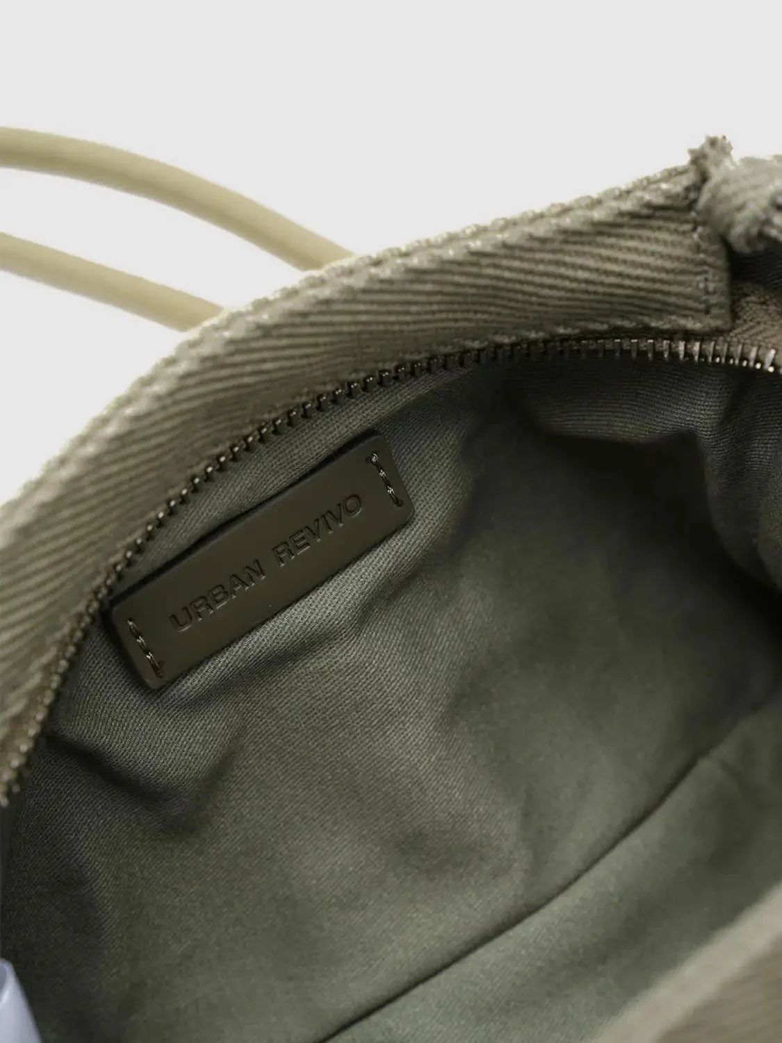 7879-multi-pocket-crossbody-bags-4.webp Multi-Pocket Crossbody Bags