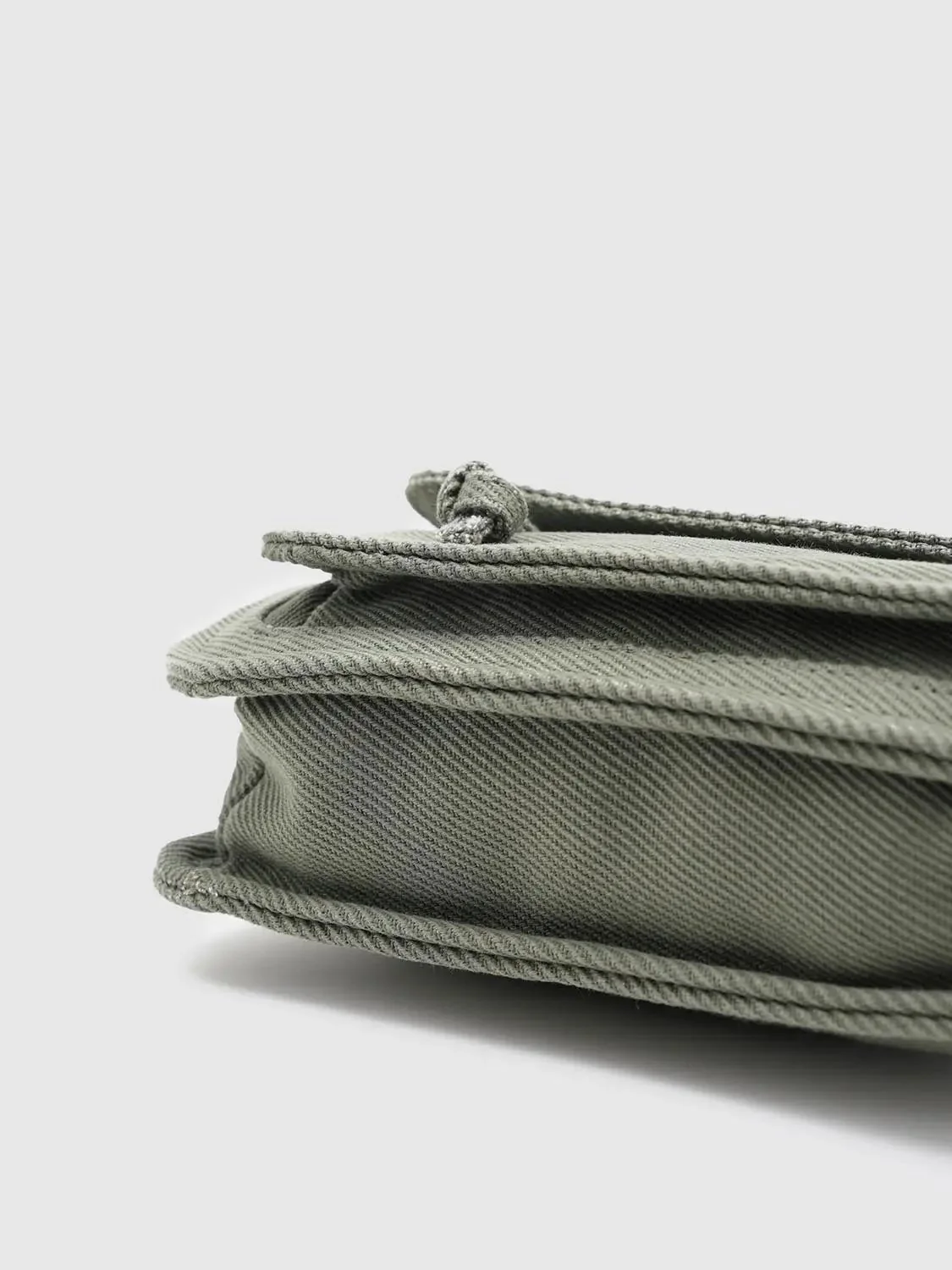 7879-multi-pocket-crossbody-bags-6.webp Multi-Pocket Crossbody Bags