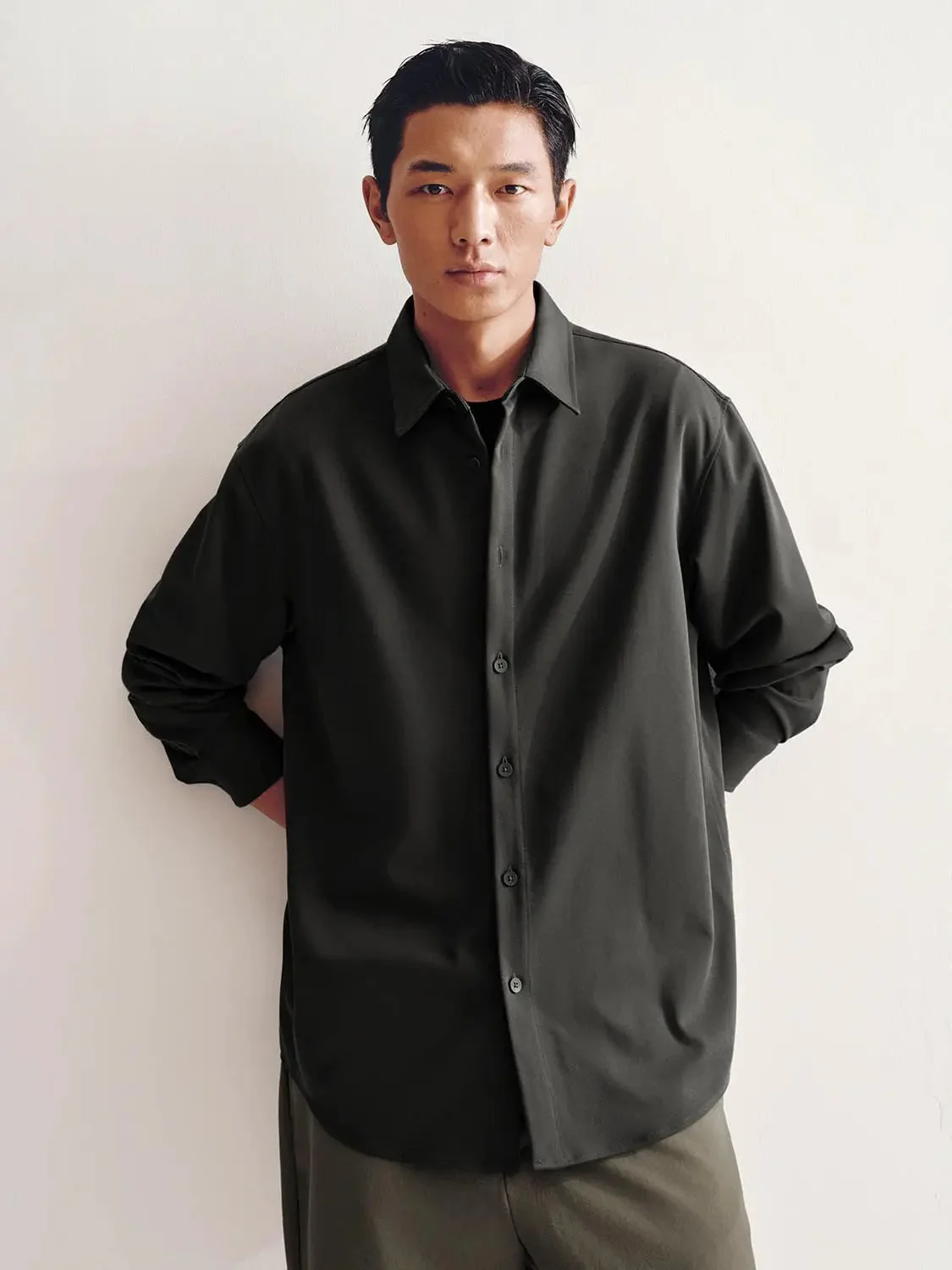 7881-slim-fit-solid-shirts-1.webp Slim-Fit Solid Shirts