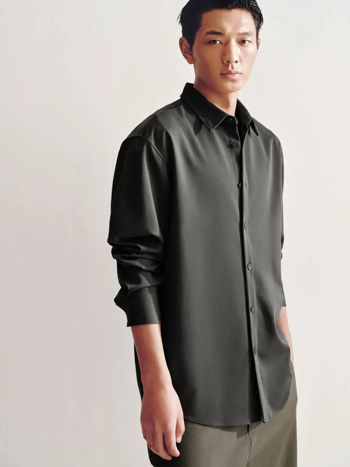 7881-slim-fit-solid-shirts-2.webp Slim-Fit Solid Shirts