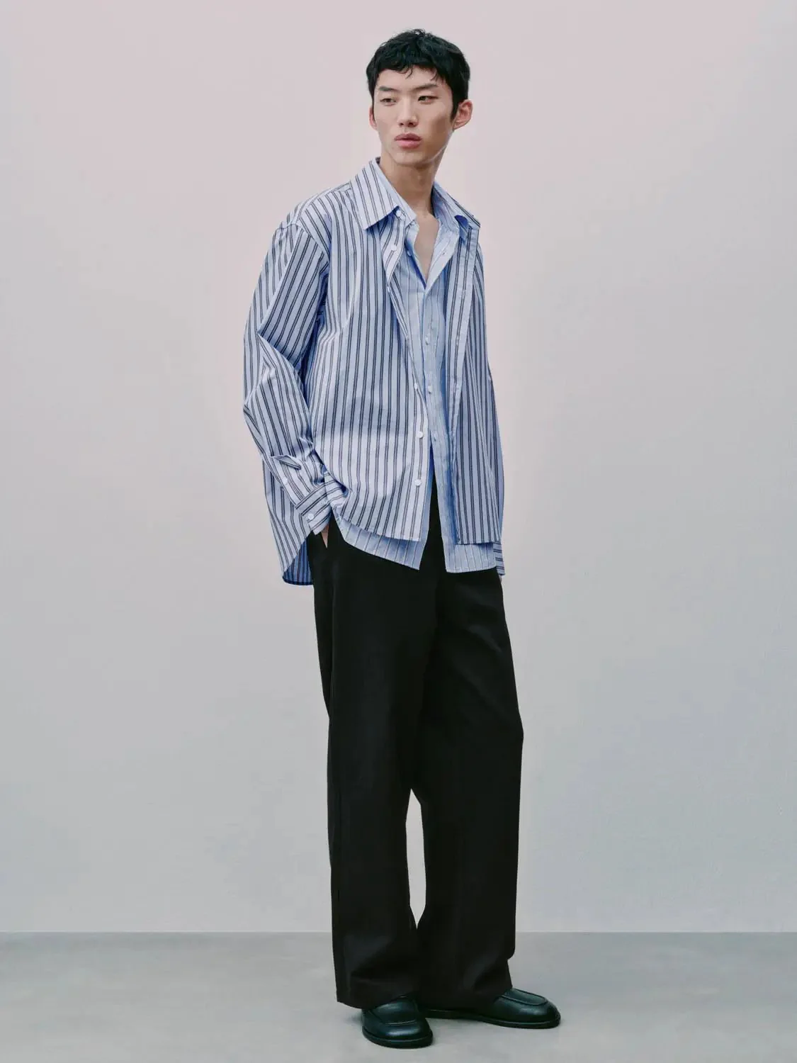 7892-contrast-striped-t-shirts-5.webp Contrast Striped T-Shirts
