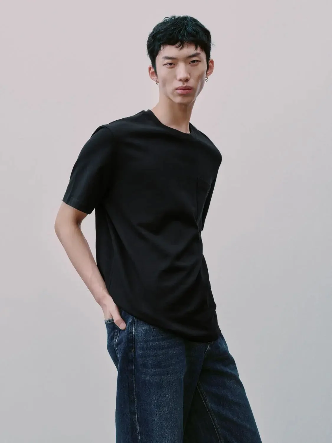 7898-cotton-patch-pocket-crew-neck-casual-t-shirts-2.webp Cotton Patch Pocket Crew Neck Casual T Shirts
