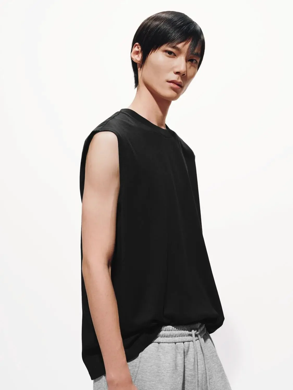 7923-one-hundred-percent-cotton-crew-neck-sleeveless-tank-top-10.webp One Hundred Percent Cotton Crew Neck Sleeveless Tank Top