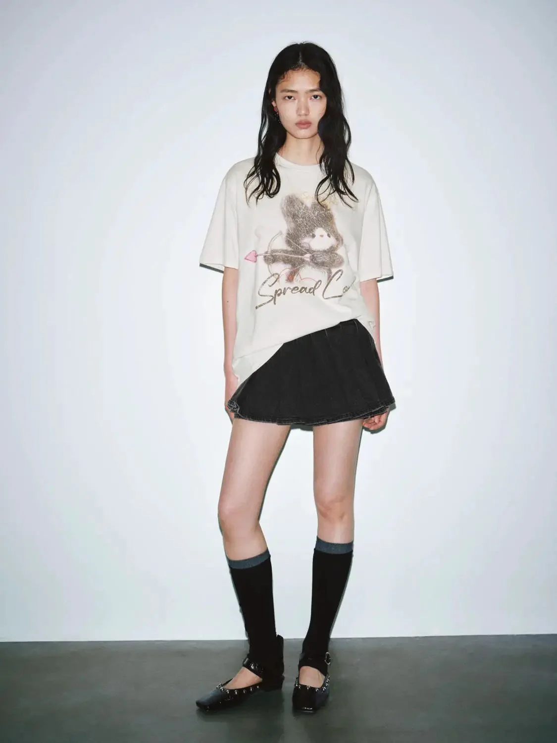 793-cotton-graphic-bear-print-oversized-t-shirts-4.webp Cotton Graphic Bear Print Oversized T-Shirts