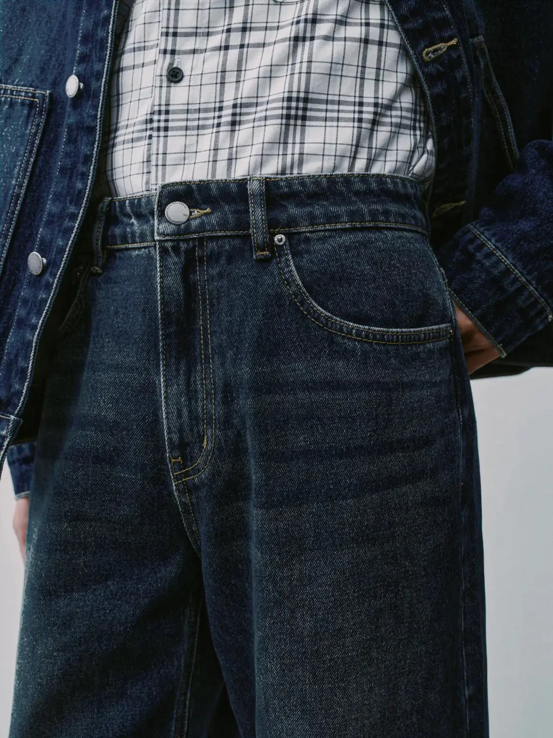 7976-washed-straight-leg-jeans-4.webp Washed Straight Leg Jeans
