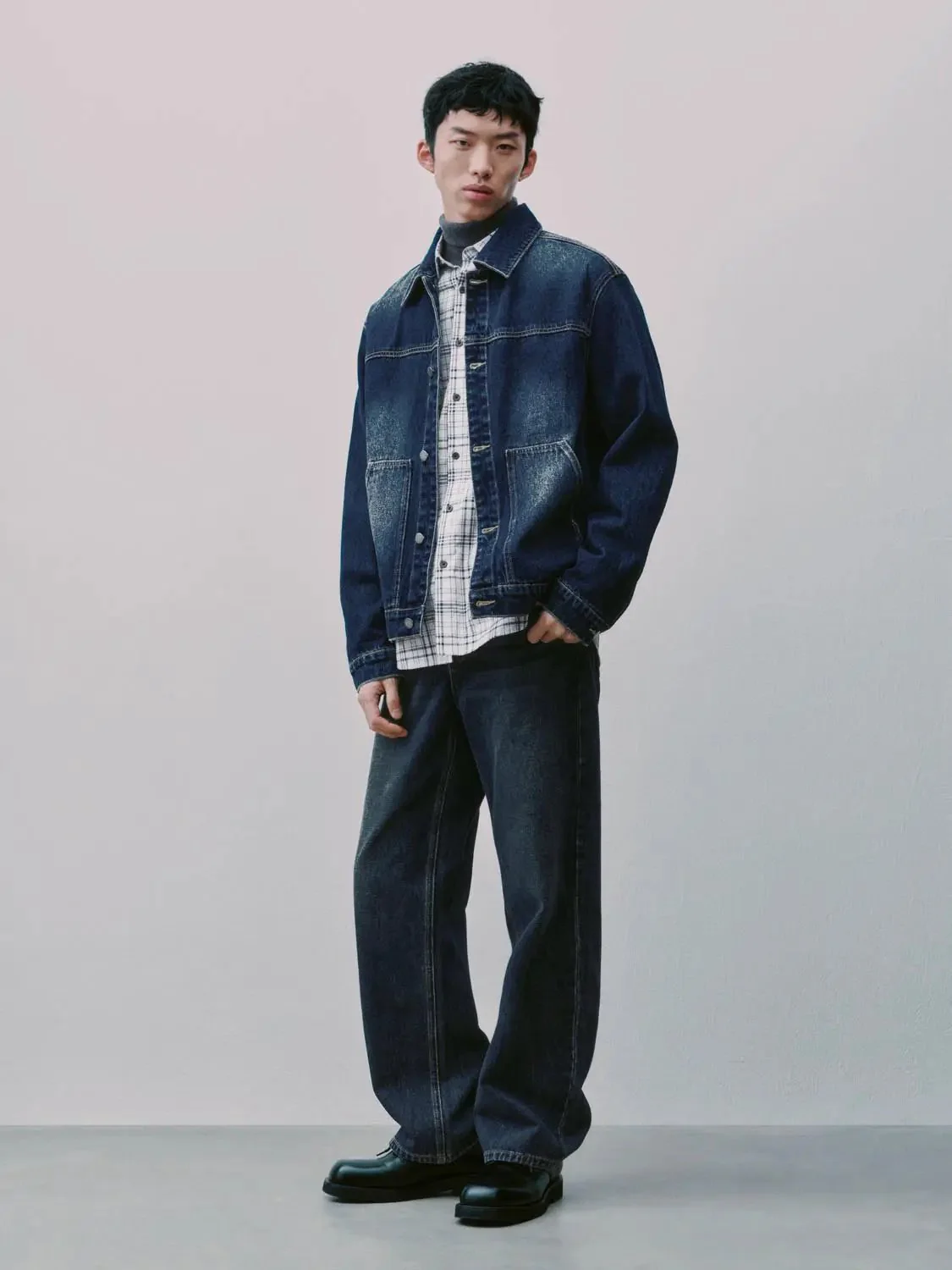 7976-washed-straight-leg-jeans-5.webp Washed Straight Leg Jeans