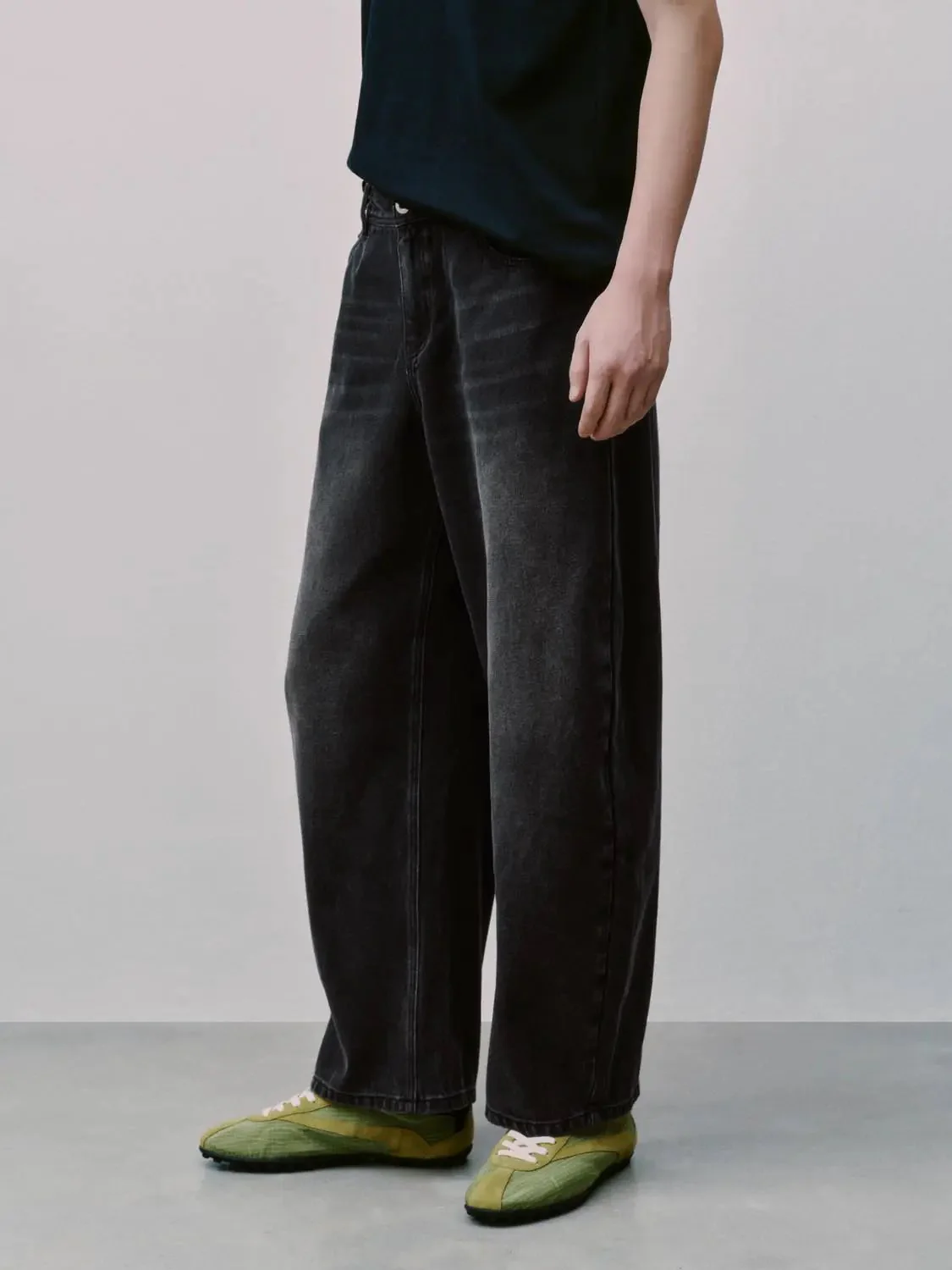 8018-washed-barrel-leg-jeans-3.webp Washed Barrel Leg Jeans