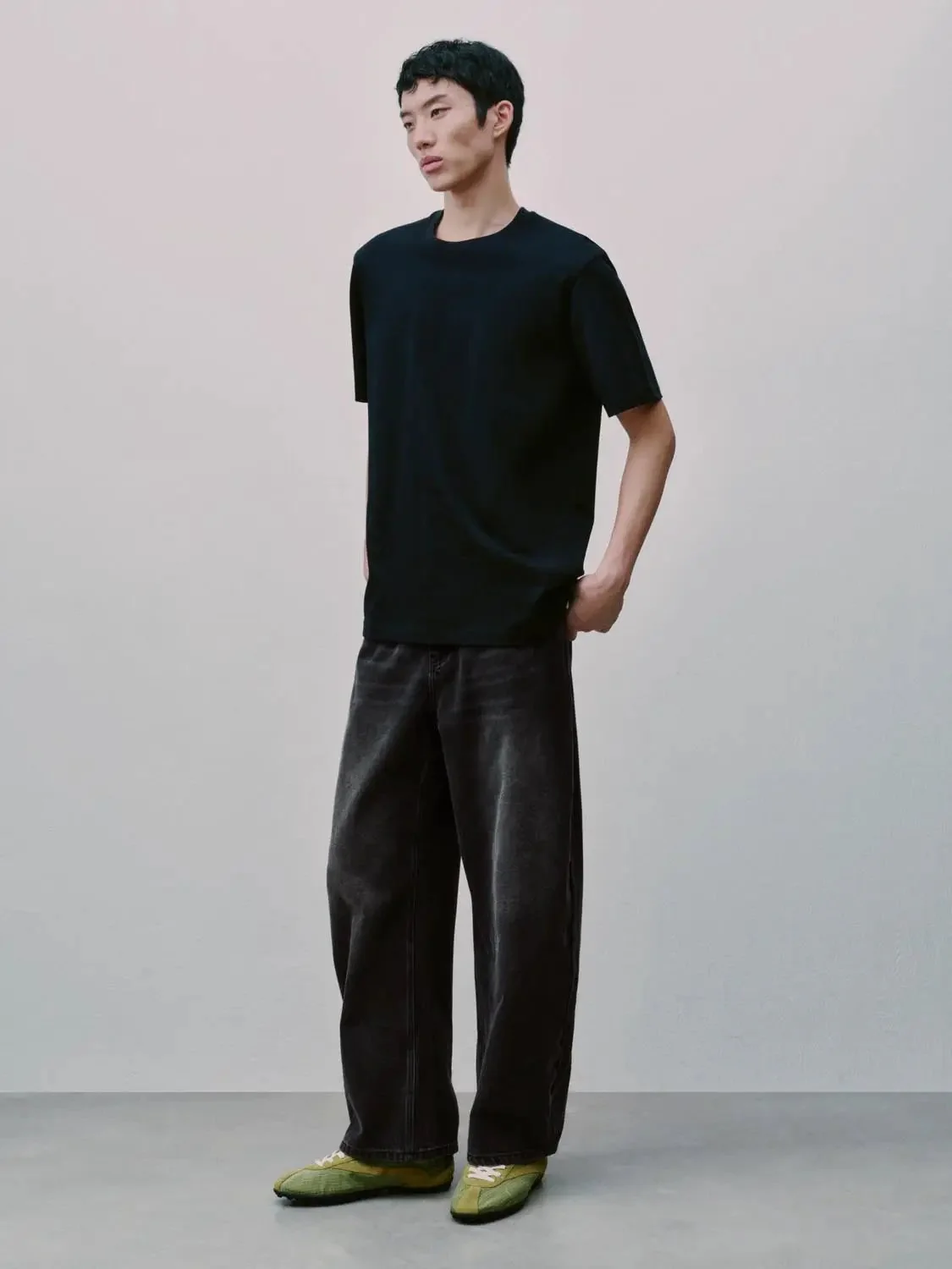 8018-washed-barrel-leg-jeans-5.webp Washed Barrel Leg Jeans