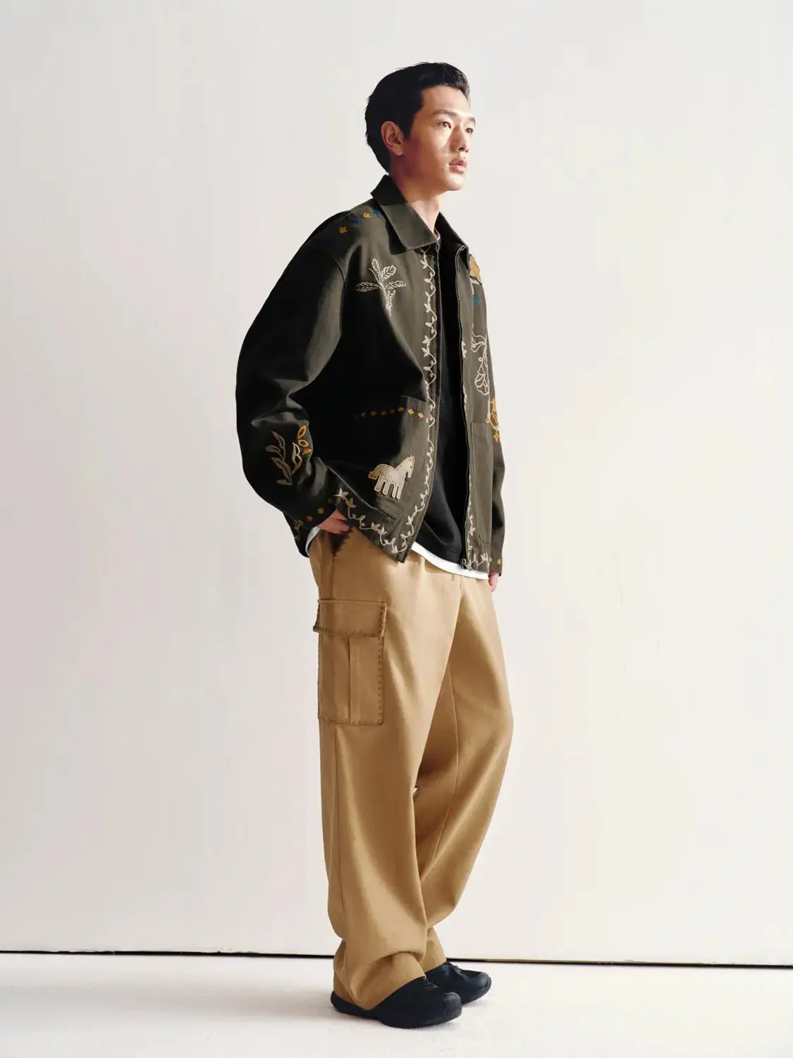 8041-collared-embroidered-patch-pocket-jackets-6.webp Collared Embroidered Patch Pocket Jackets