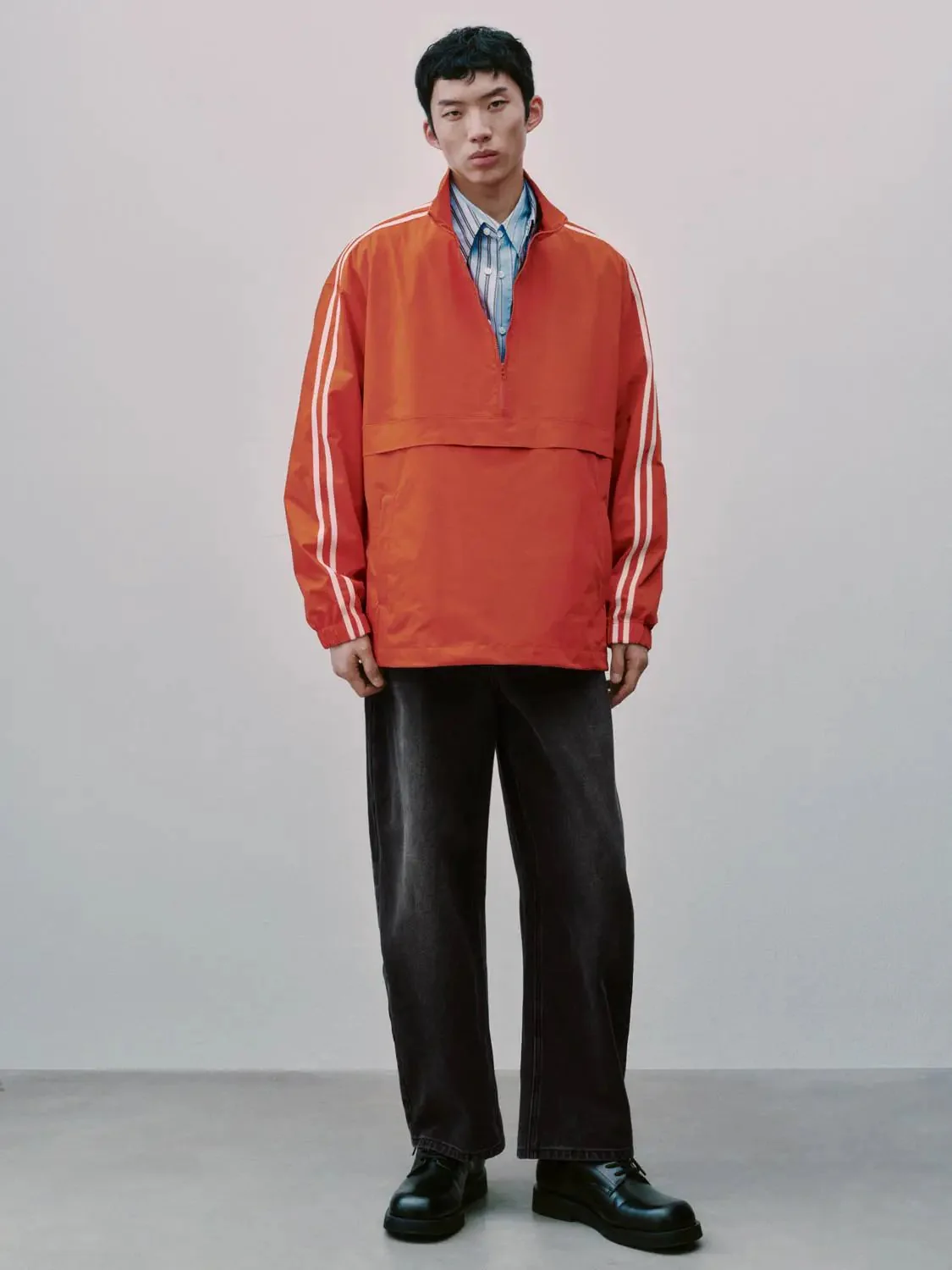 Side-Stripe Mock Neck Half Zip Overhead Sweatshirts