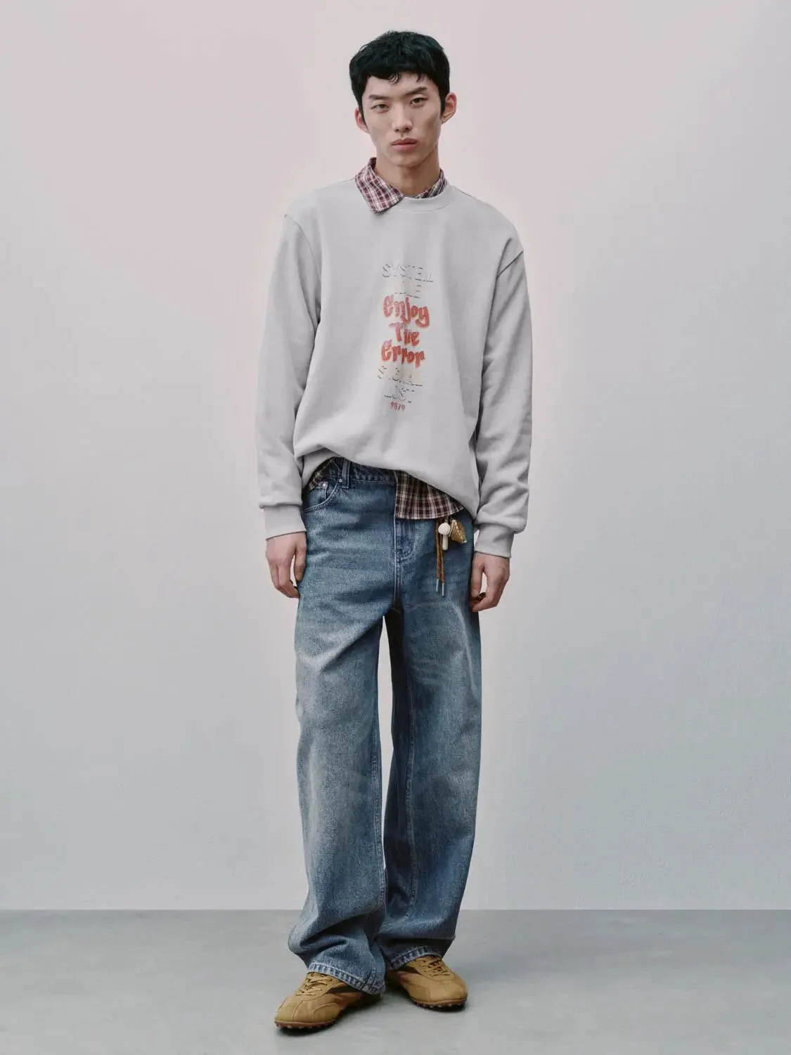 8082-cotton-blend-contrast-printed-crew-neck-sweatshirts-5.webp Cotton Blend Contrast Printed Crew Neck Sweatshirts