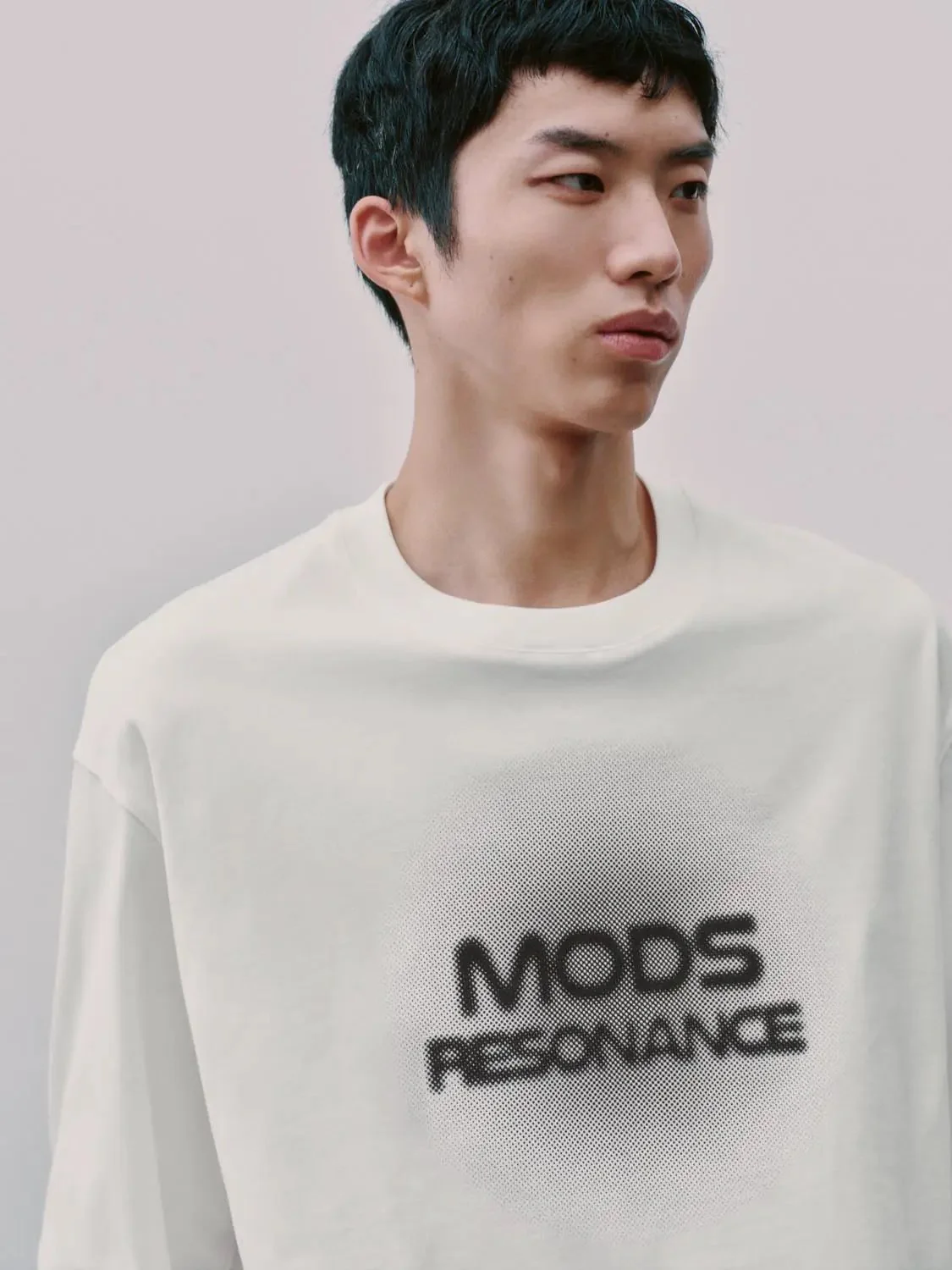 8088-mods-resonance-cotton-printed-long-sleeve-t-shirt-3.webp Mods Resonance Cotton Printed Long Sleeve T Shirt