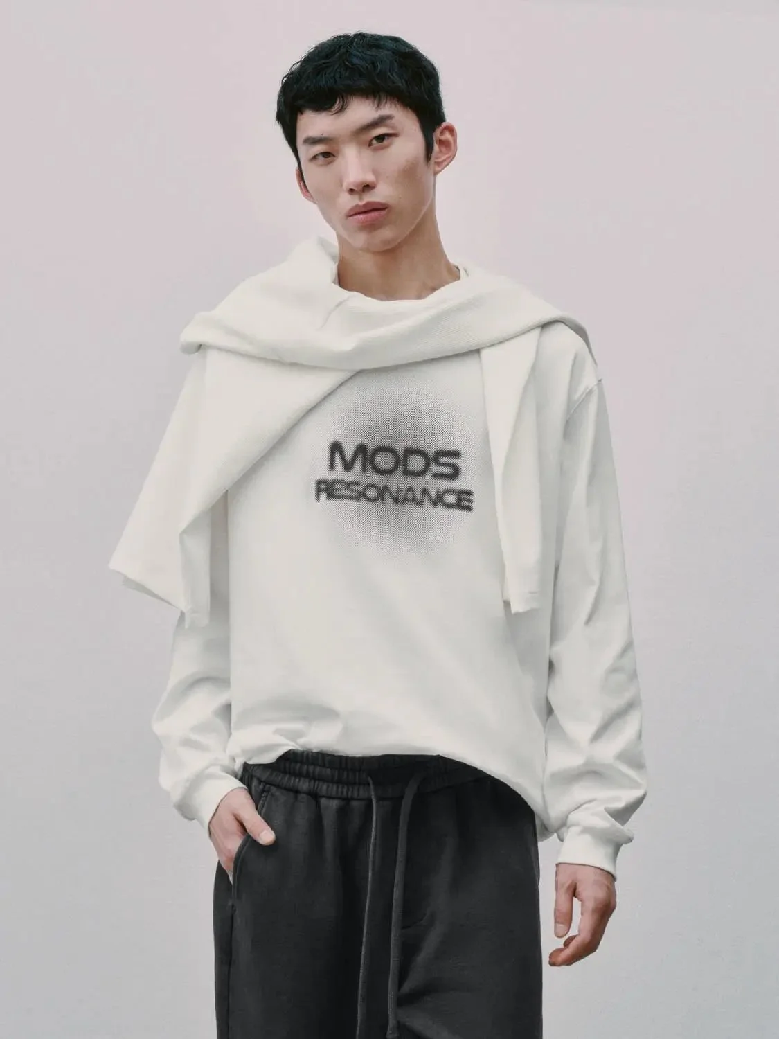 8088-mods-resonance-cotton-printed-long-sleeve-t-shirt-9.webp Mods Resonance Cotton Printed Long Sleeve T Shirt