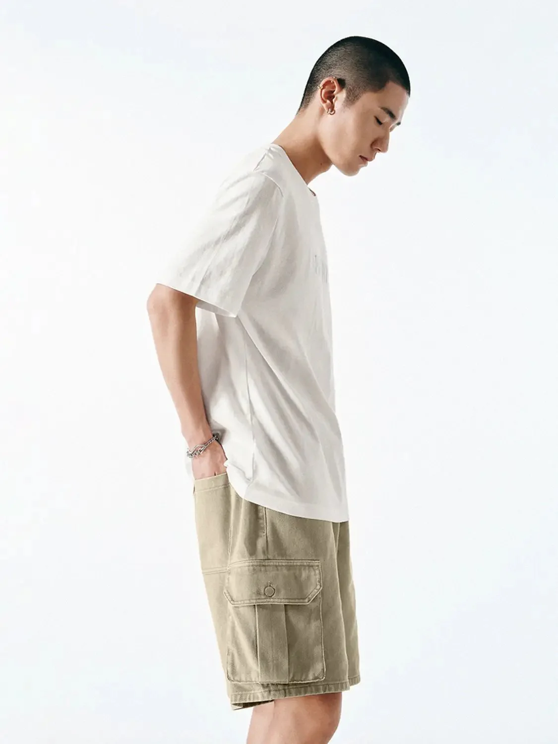 8226-relaxed-fit-subtle-front-print-cotton-t-shirts-5.webp Relaxed Fit Subtle Front Print Cotton T Shirts