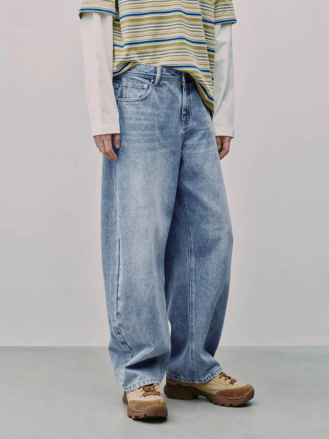 8263-washed-barrel-leg-jeans-3.webp Washed Barrel Leg Jeans