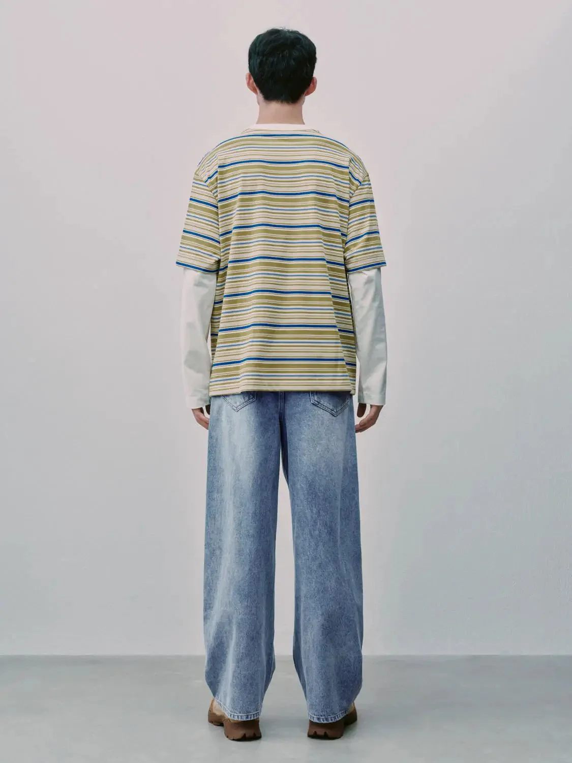 8263-washed-barrel-leg-jeans-7.webp Washed Barrel Leg Jeans