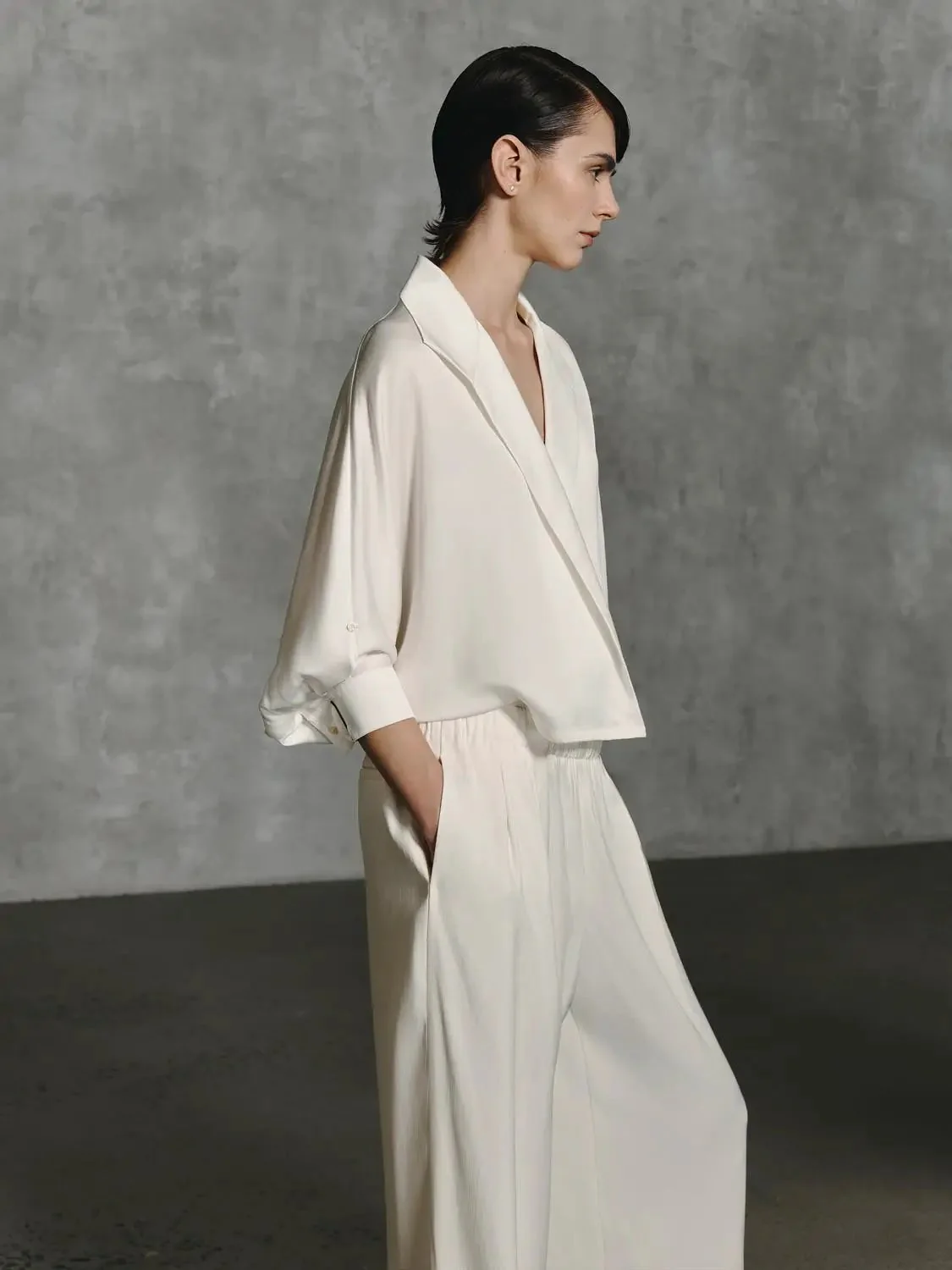 8269-cupro-lyocell-linen-blend-thin-stretch-wrap-blouses-2.webp Cupro Lyocell Linen Blend Thin Stretch Wrap Blouses