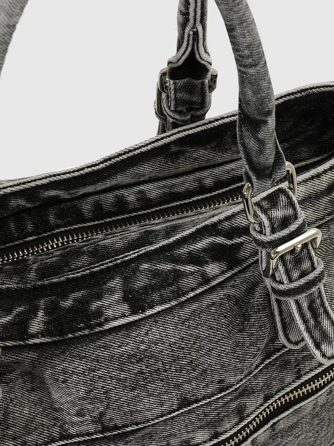 8280-distressed-denim-with-metal-hardware-shoulder-bags-4.webp Distressed Denim With Metal Hardware Shoulder Bags