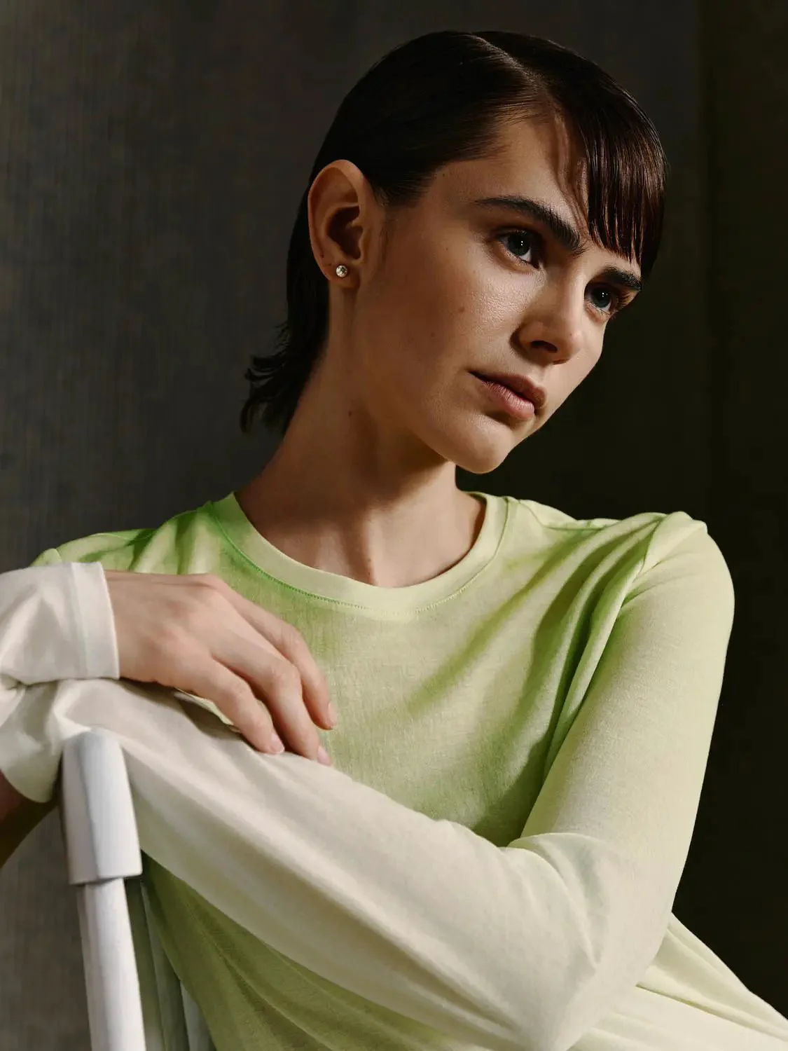 8281-elegant-gradient-cotton-nylon-knit-with-subtle-shine-tops-3.webp Elegant Gradient Cotton Nylon Knit With Subtle Shine Tops