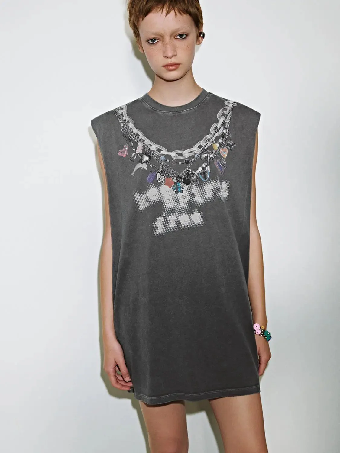 8330-chain-print-cotton-sleeveless-straight-mini-dresses-1.webp Chain Print Cotton Sleeveless Straight Mini Dresses