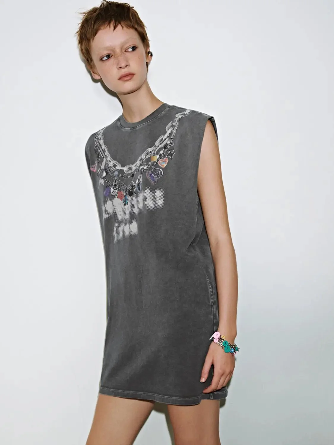 8330-chain-print-cotton-sleeveless-straight-mini-dresses-2.webp Chain Print Cotton Sleeveless Straight Mini Dresses
