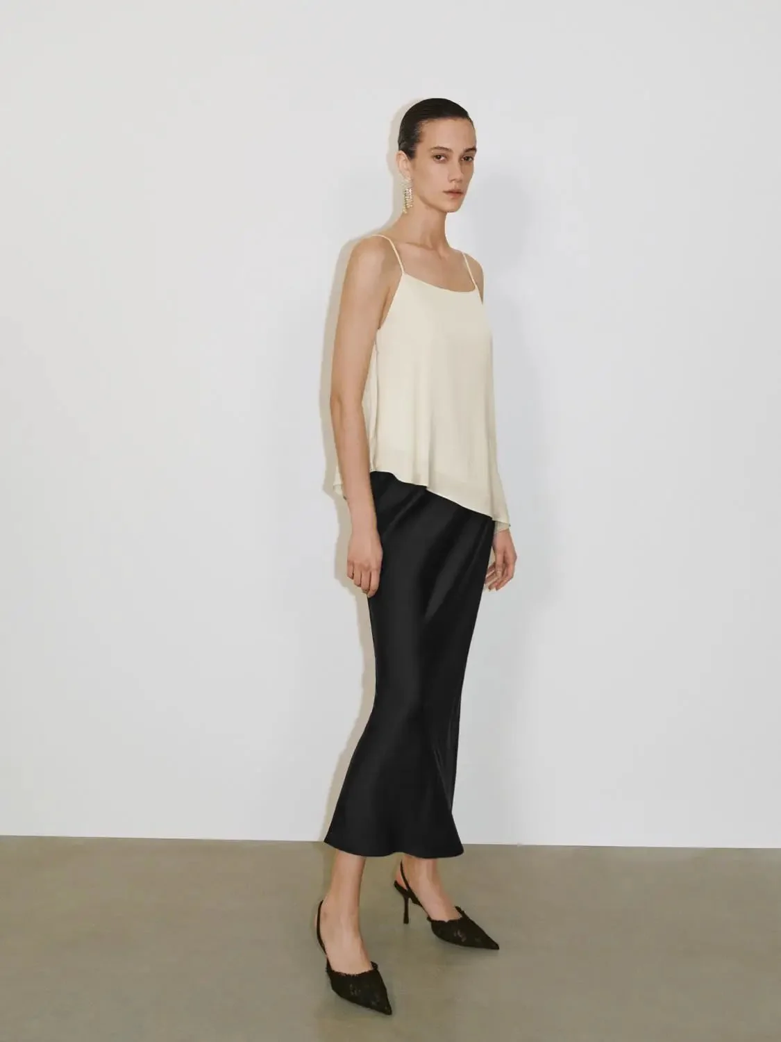 8398-cream-satin-style-fishtail-slip-maxi-skirt-20.webp Cream Satin-Style Fishtail Slip Maxi Skirt
