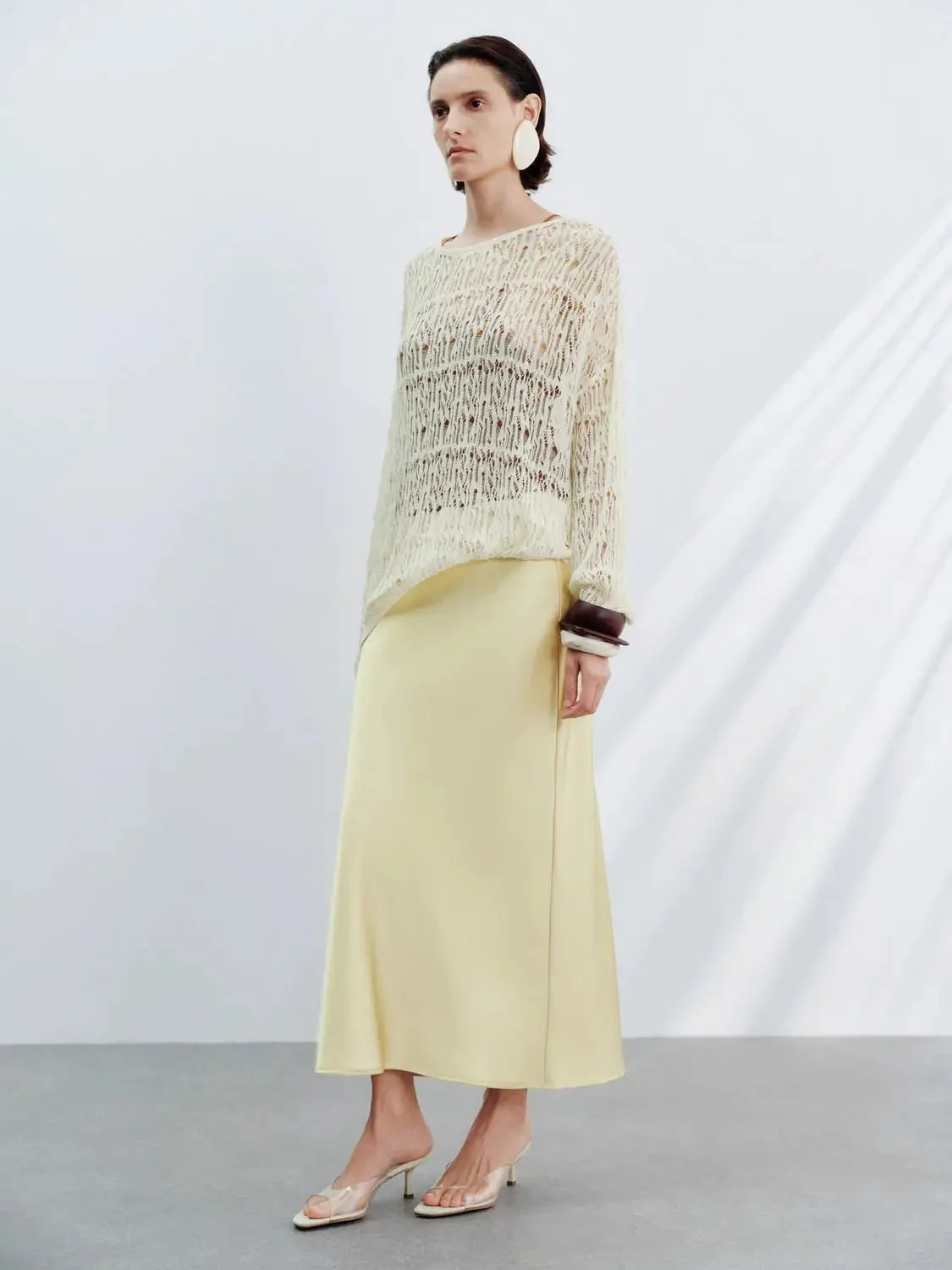 8398-cream-satin-style-fishtail-slip-maxi-skirt-6.webp Cream Satin-Style Fishtail Slip Maxi Skirt