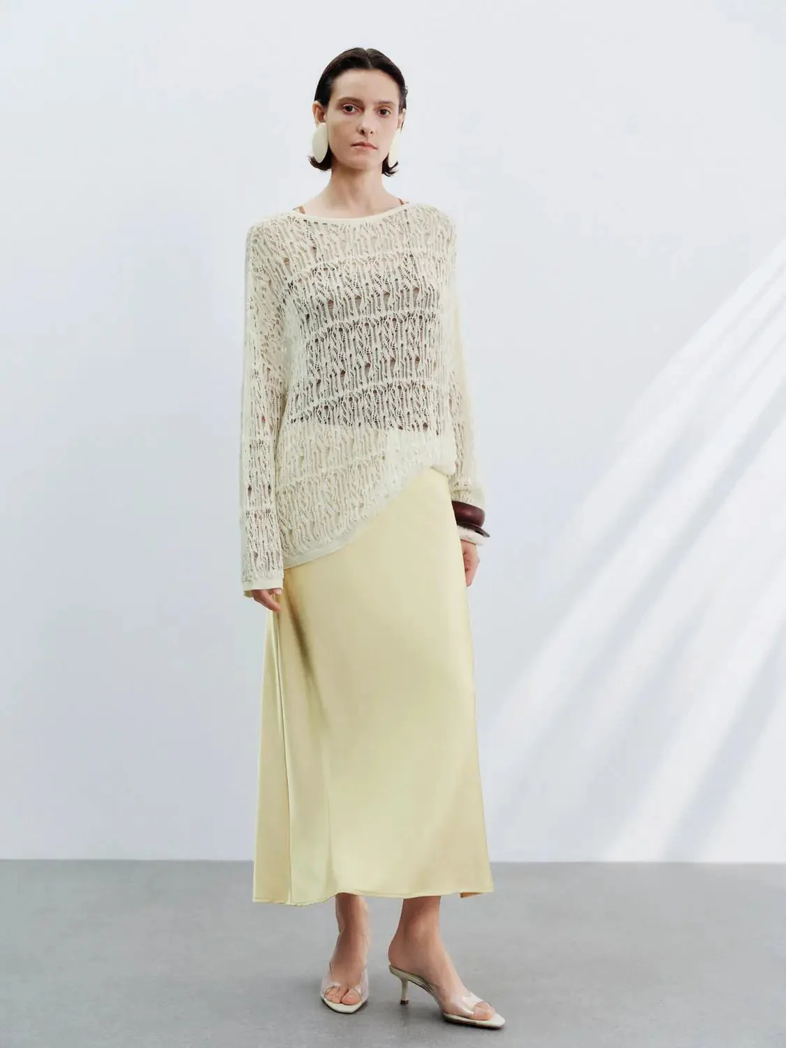 8398-cream-satin-style-fishtail-slip-maxi-skirt-7.webp Cream Satin-Style Fishtail Slip Maxi Skirt
