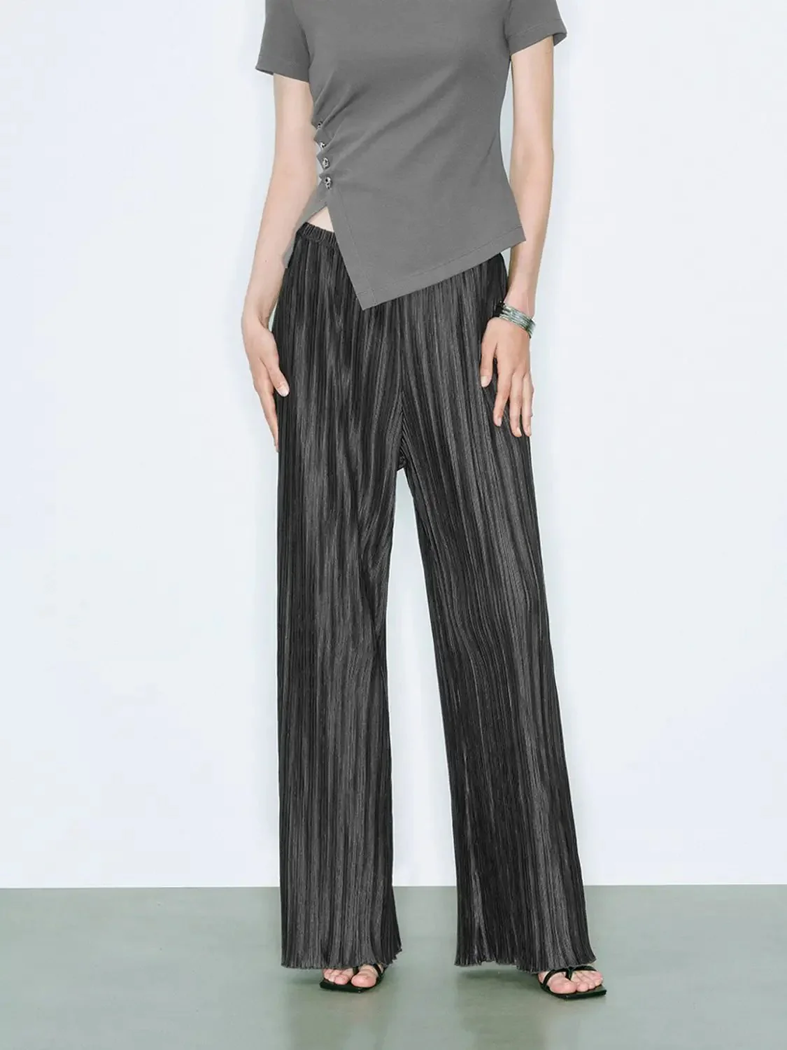 8423-wide-leg-pants-1.webp Wide-Leg Pants
