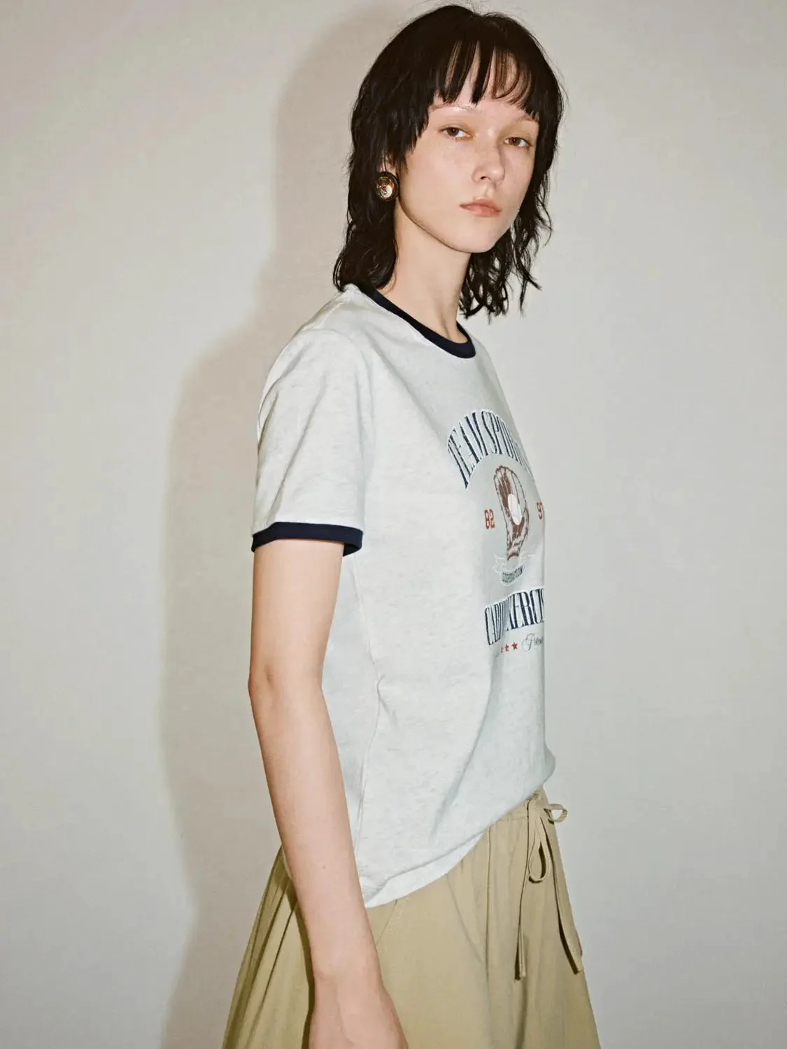 8526-graphic-vintage-sports-print-contrast-trim-everyday-comfort-t-shirts-2.webp Graphic Vintage Sports Print Contrast Trim Everyday Comfort T-Shirts