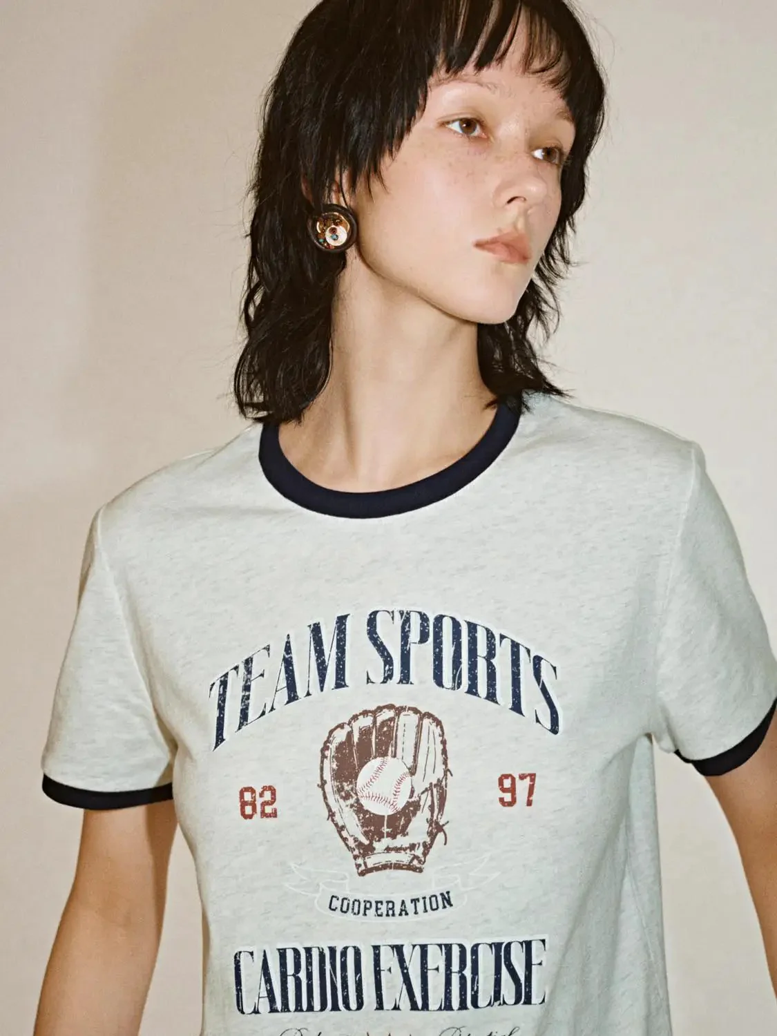 8526-graphic-vintage-sports-print-contrast-trim-everyday-comfort-t-shirts-3.webp Graphic Vintage Sports Print Contrast Trim Everyday Comfort T-Shirts