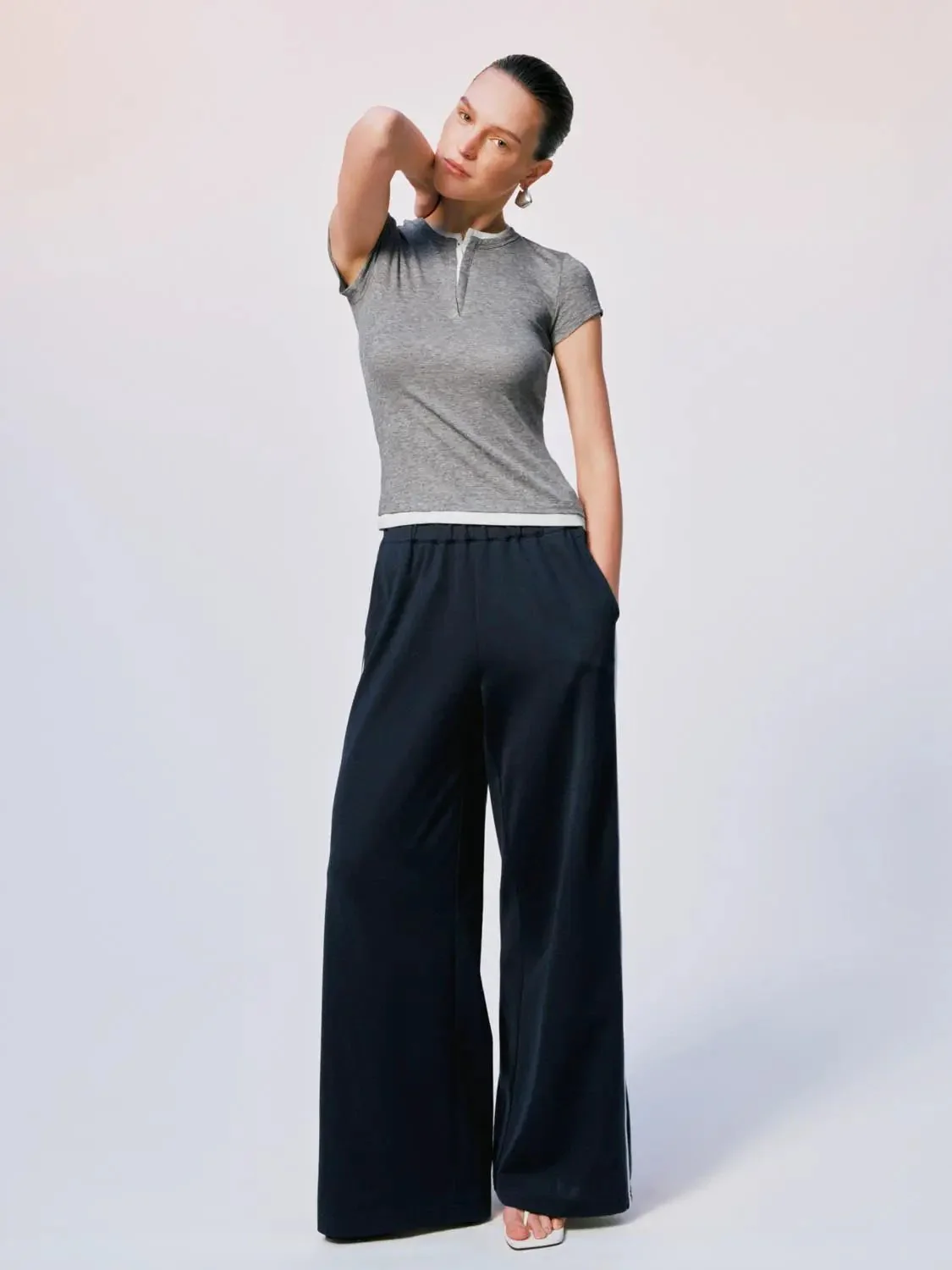 8686-wide-leg-elastic-waist-pull-on-pants-1.webp Wide Leg Elastic Waist Pull On Pants
