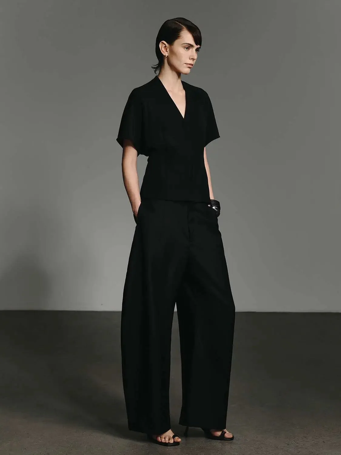 8717-polyester-wool-blend-with-slight-stretch-barrel-leg-pants-3.webp Polyester Wool Blend With Slight Stretch Barrel Leg Pants