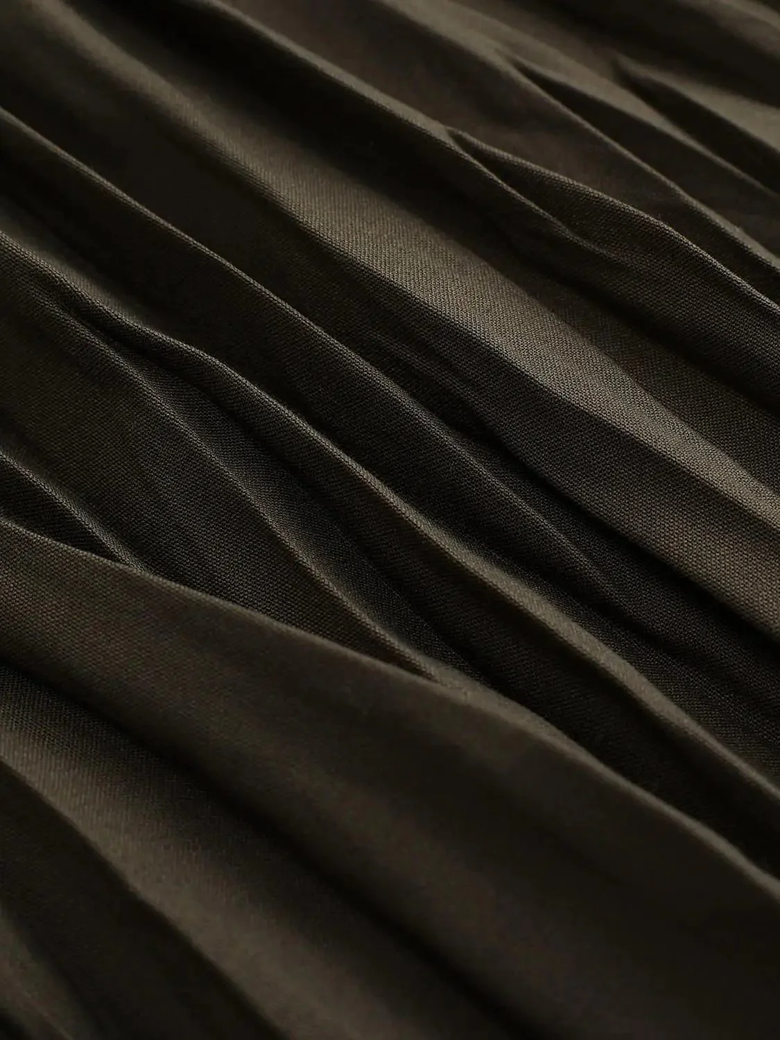 Pleated Pull On Midi Skirts
