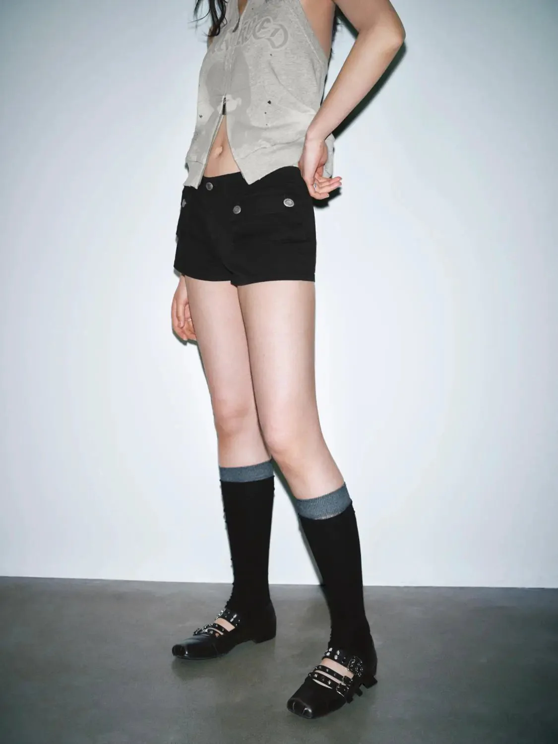 8781-cotton-elastane-blend-cargo-shorts-with-front-pockets-shorts-5.webp Cotton Elastane Blend Cargo Shorts With Front Pockets Shorts