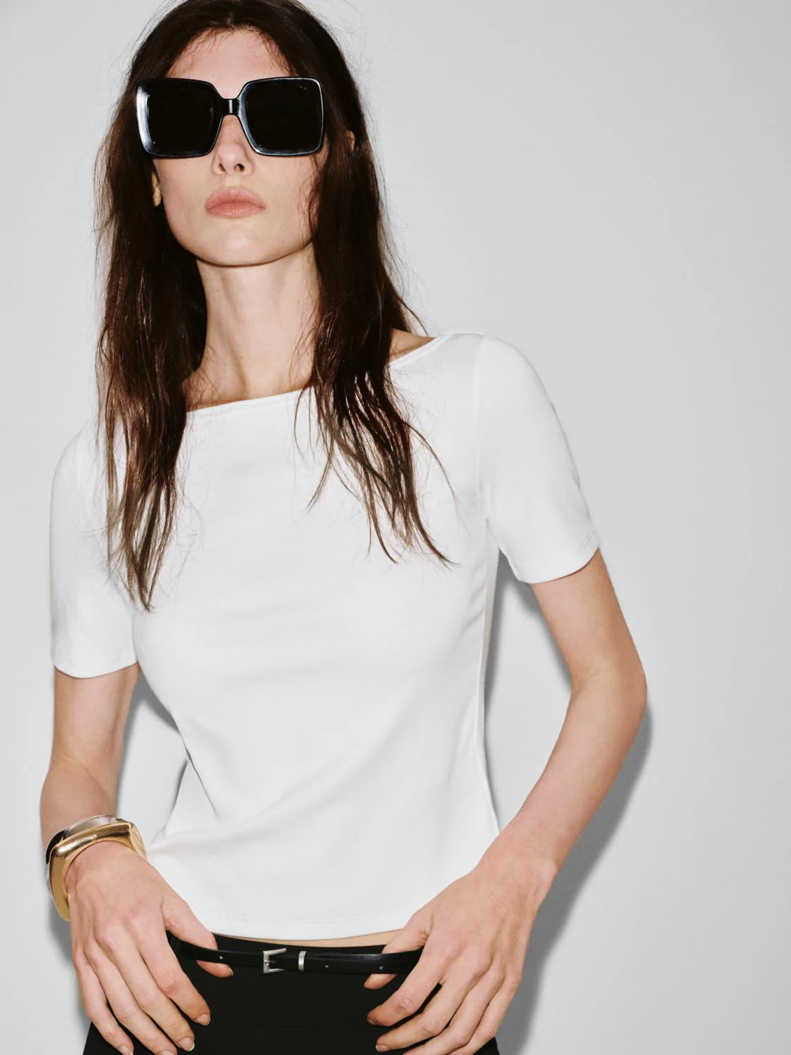 883-cotton-viscose-blend-boat-neck-skinny-fit-t-shirts-3.webp Cotton-Viscose Blend Boat Neck Skinny-Fit T-Shirts