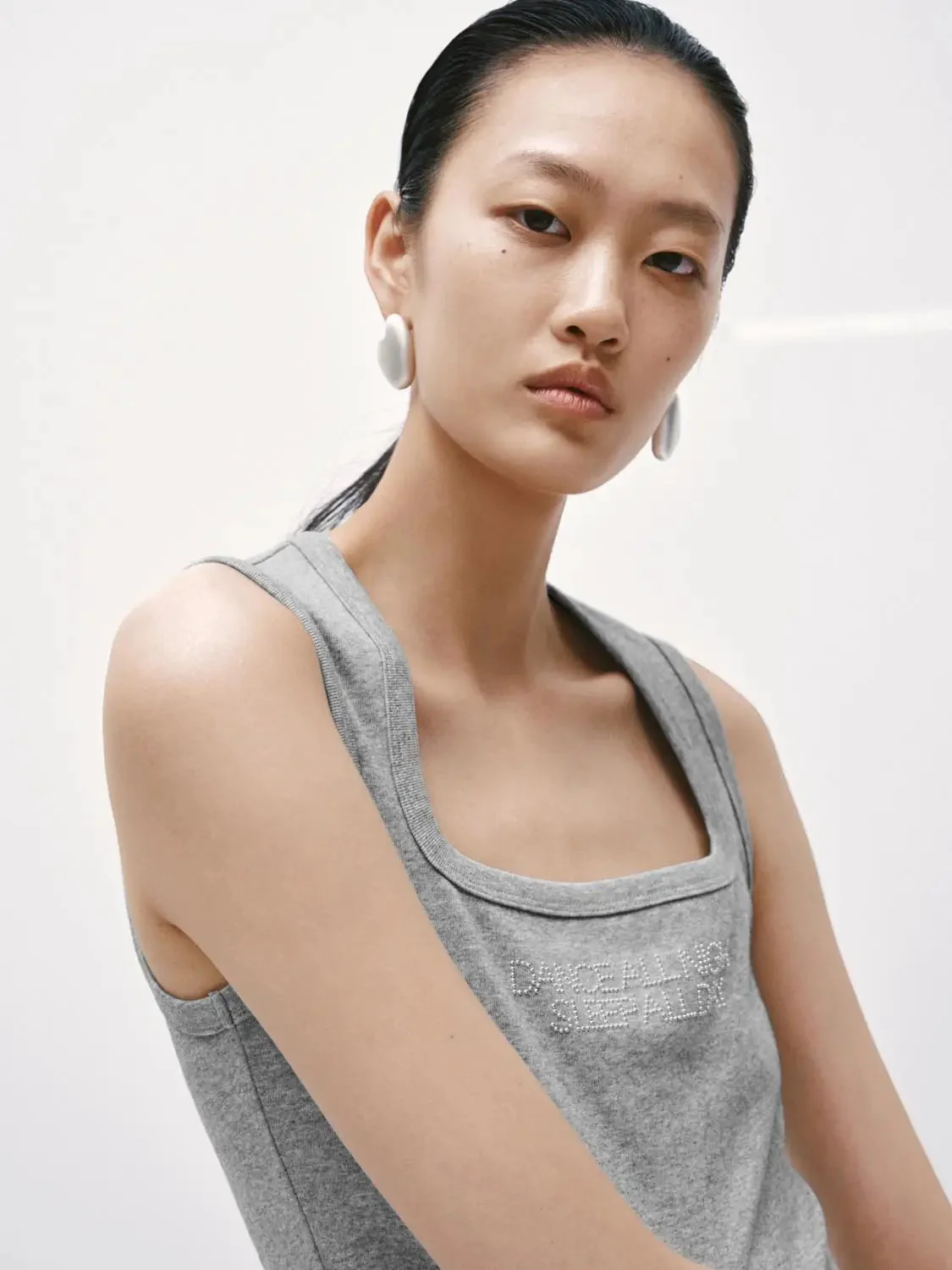 8878-grey-cotton-polyester-stretch-square-neck-tank-tops-3.webp Grey Cotton Polyester Stretch Square Neck Tank Tops