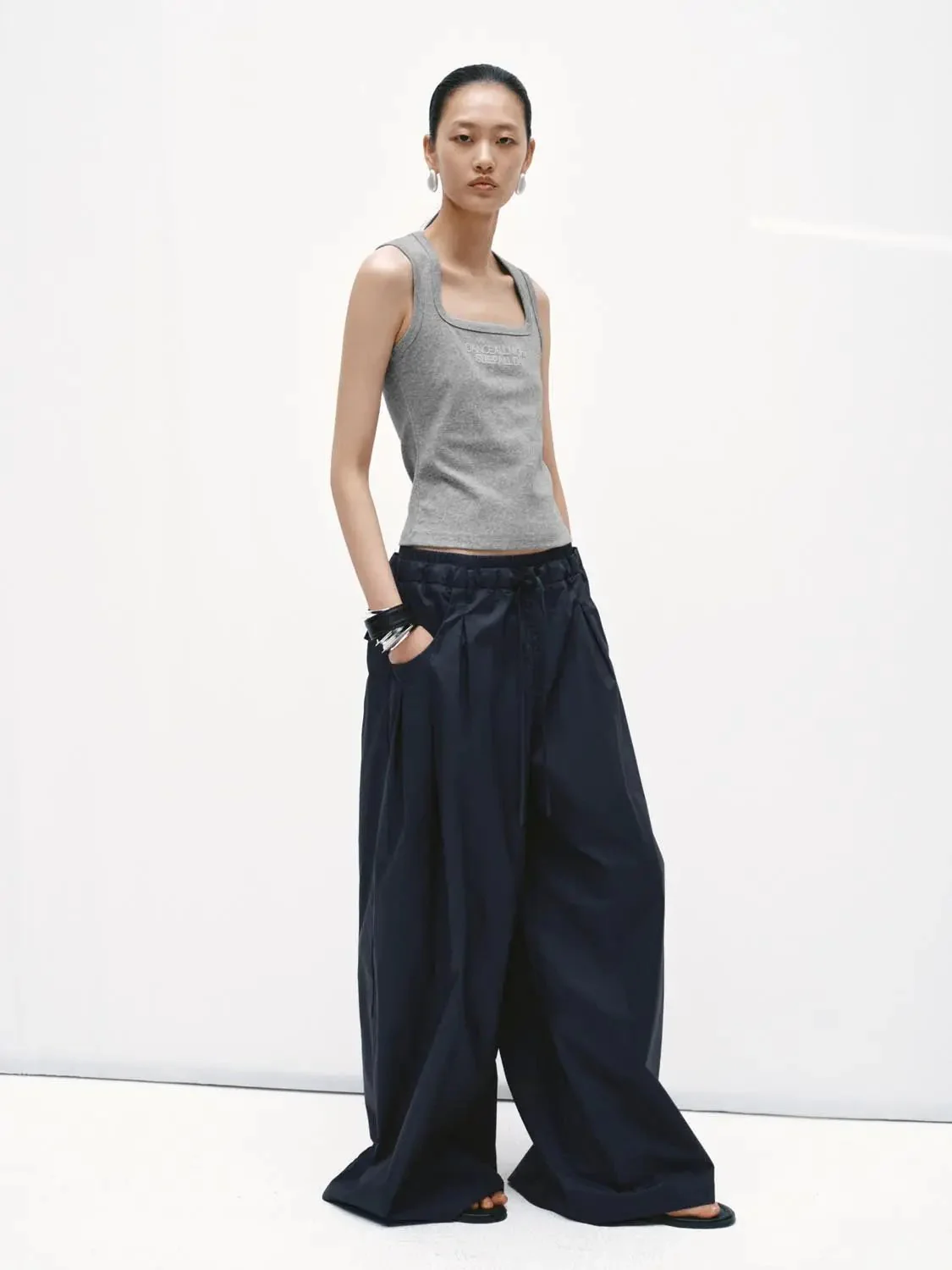 8878-grey-cotton-polyester-stretch-square-neck-tank-tops-4.webp Grey Cotton Polyester Stretch Square Neck Tank Tops