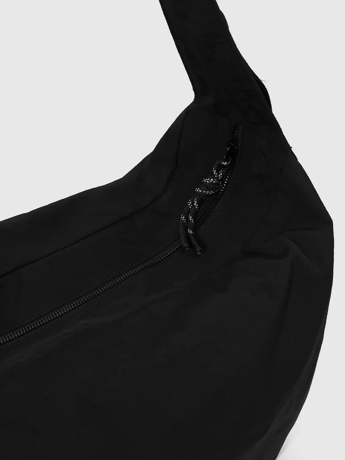 8890-nylon-lightweight-crossbody-with-detachable-pouch-bags-4.webp Nylon Lightweight Crossbody With Detachable Pouch Bags