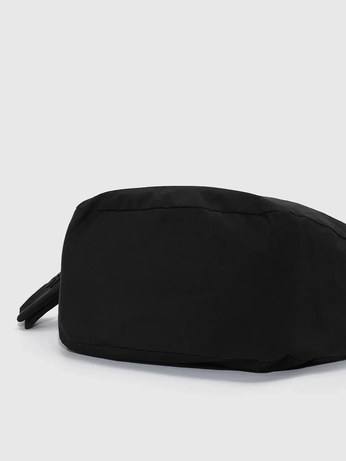 8890-nylon-lightweight-crossbody-with-detachable-pouch-bags-6.webp Nylon Lightweight Crossbody With Detachable Pouch Bags
